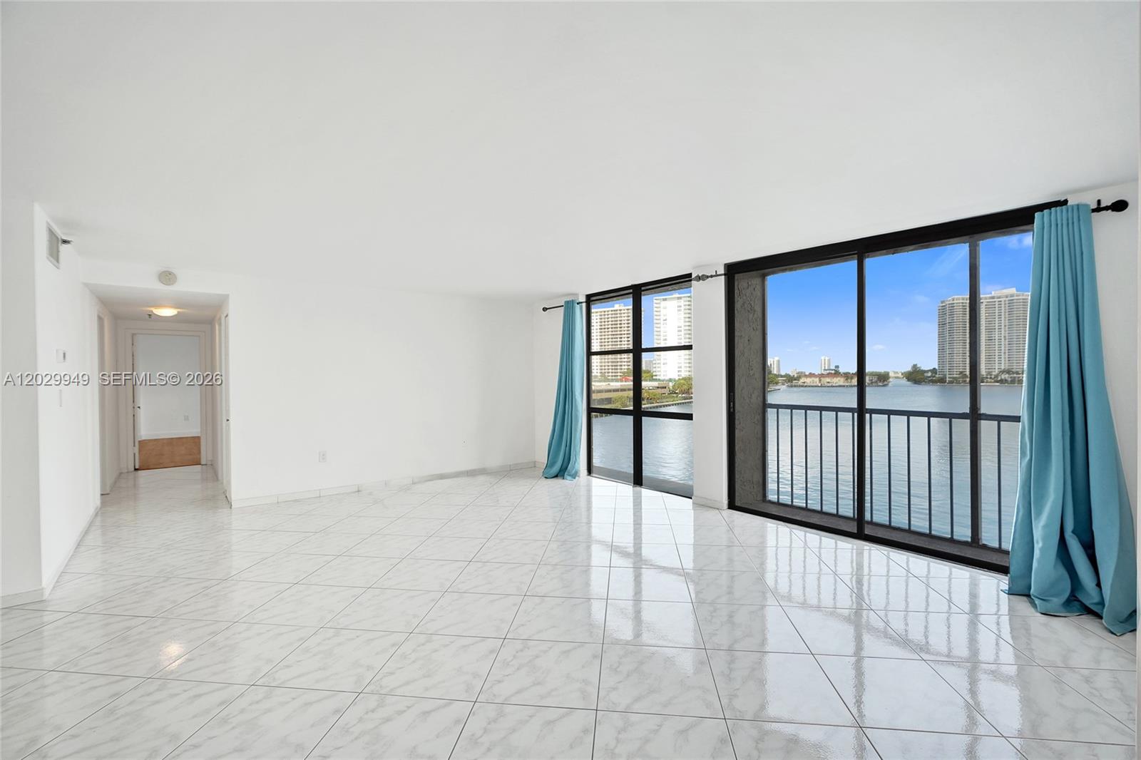 FAIRVIEW HOUSE CONDO - Residential