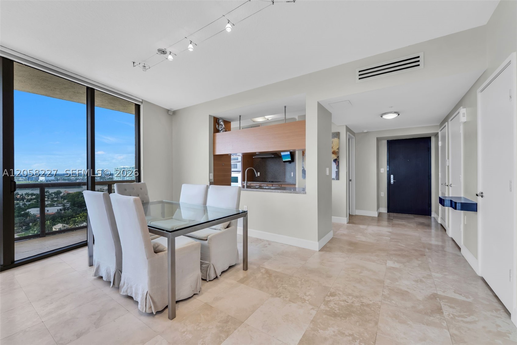 SAYAN CONDO - Residential