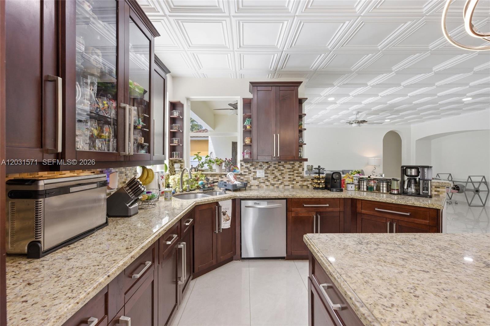 WINDSOR PALMS - Residential