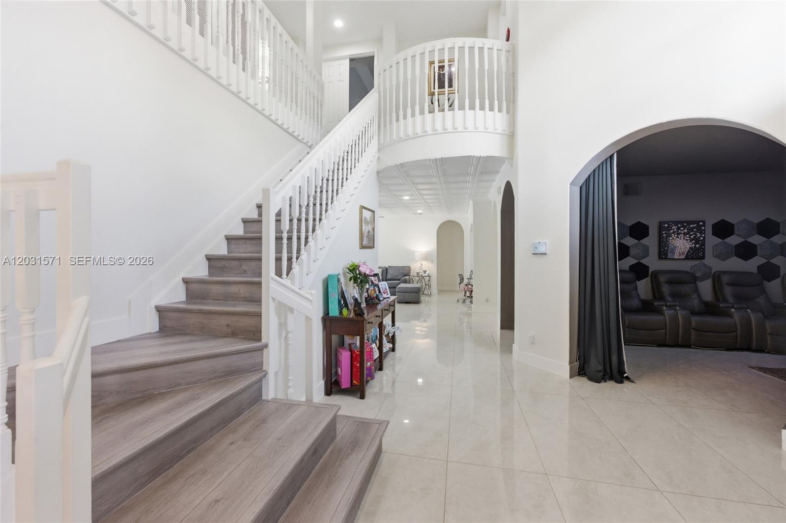 WINDSOR PALMS - Residential