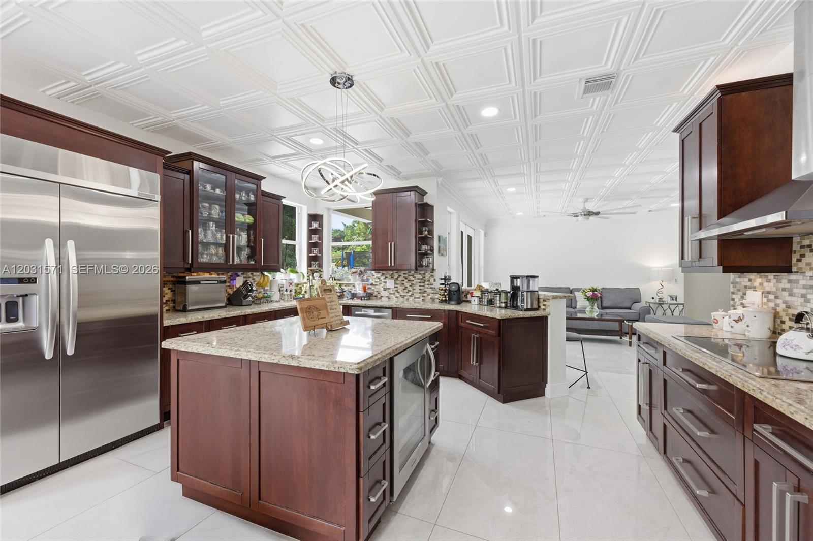 WINDSOR PALMS - Residential