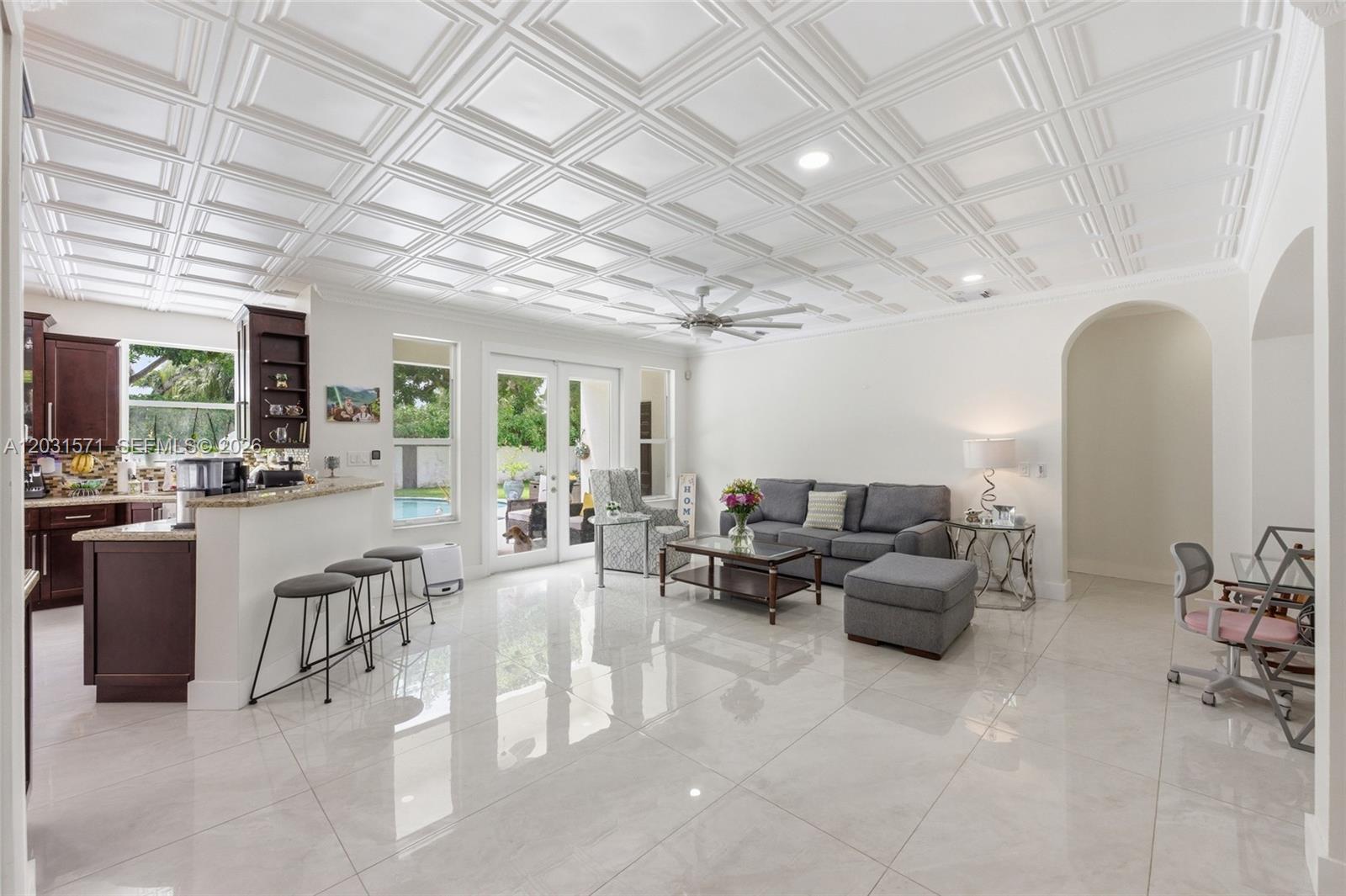 WINDSOR PALMS - Residential