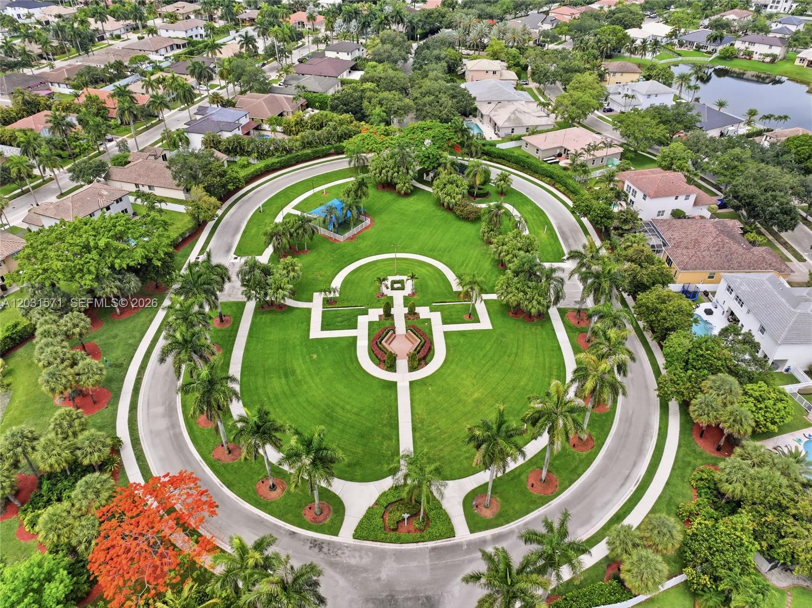 WINDSOR PALMS - Residential