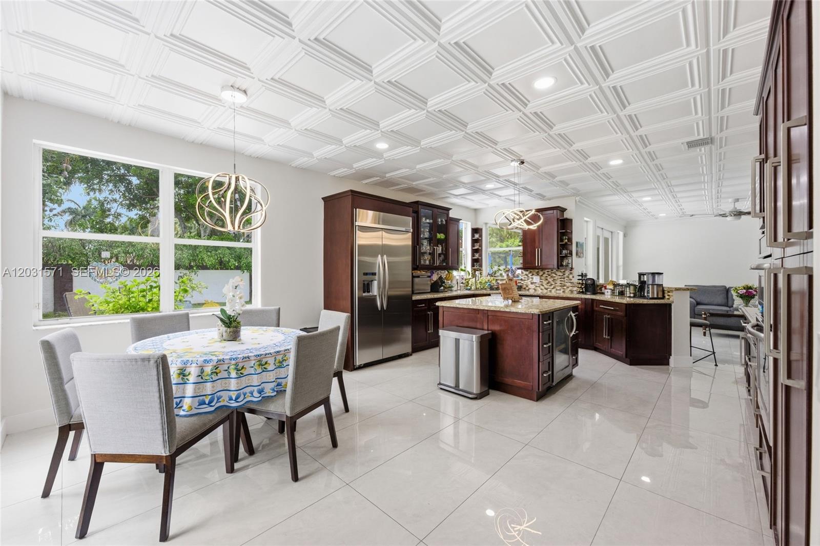 WINDSOR PALMS - Residential