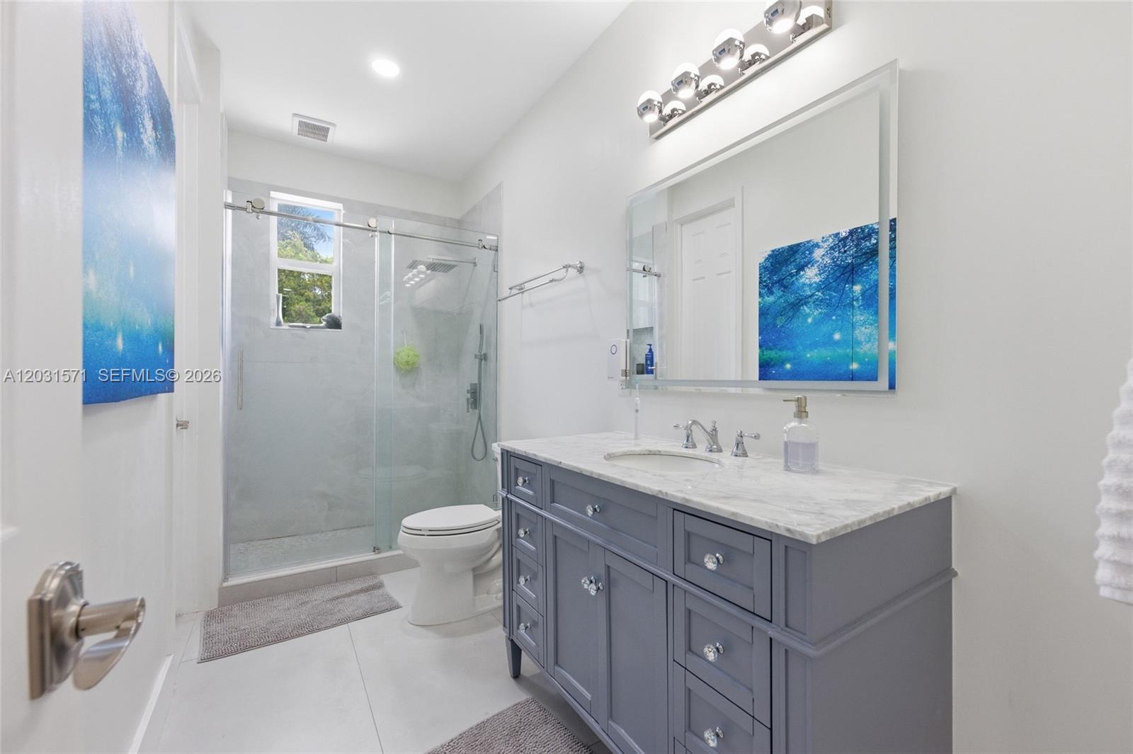 WINDSOR PALMS - Residential