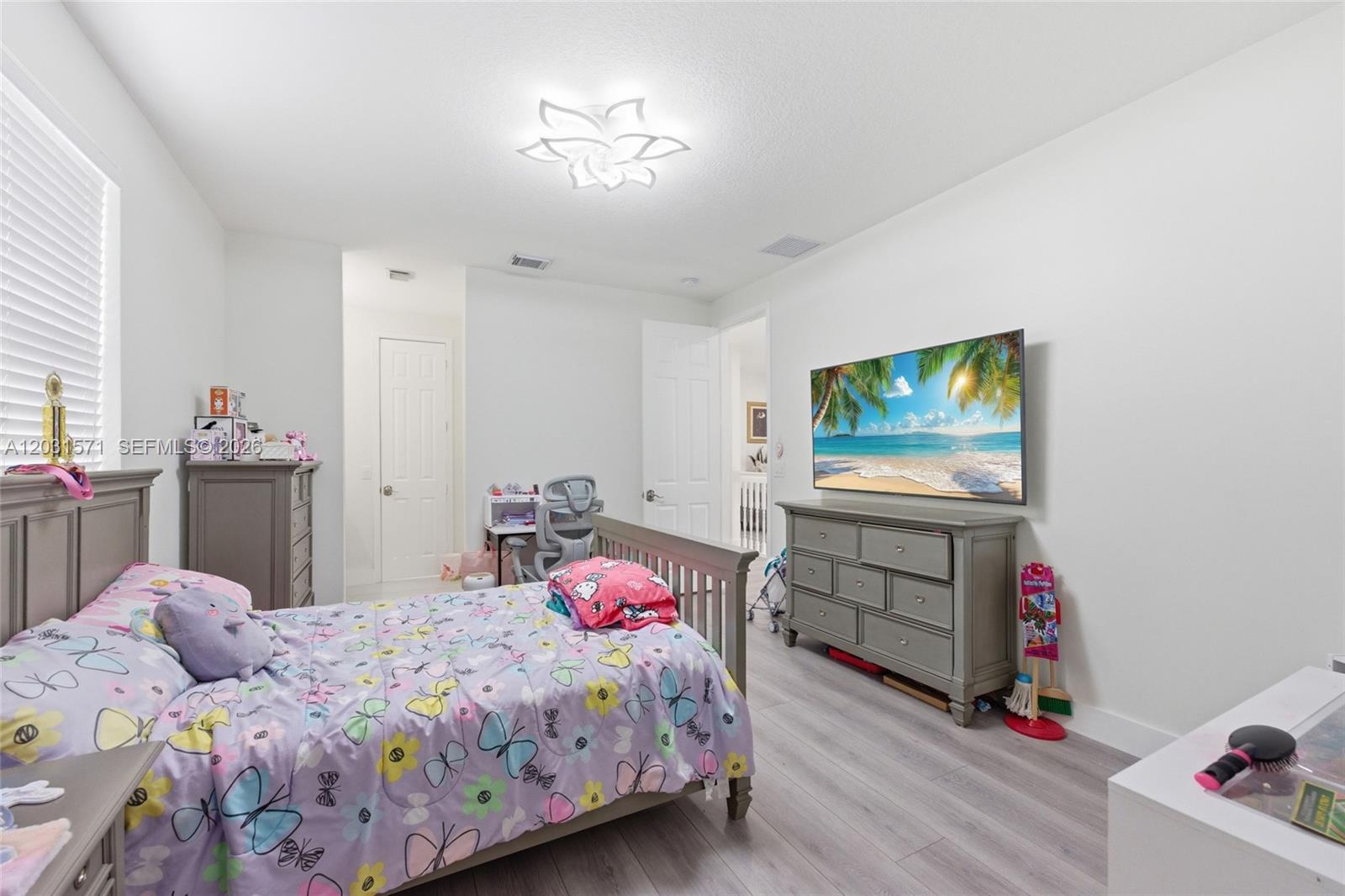 WINDSOR PALMS - Residential
