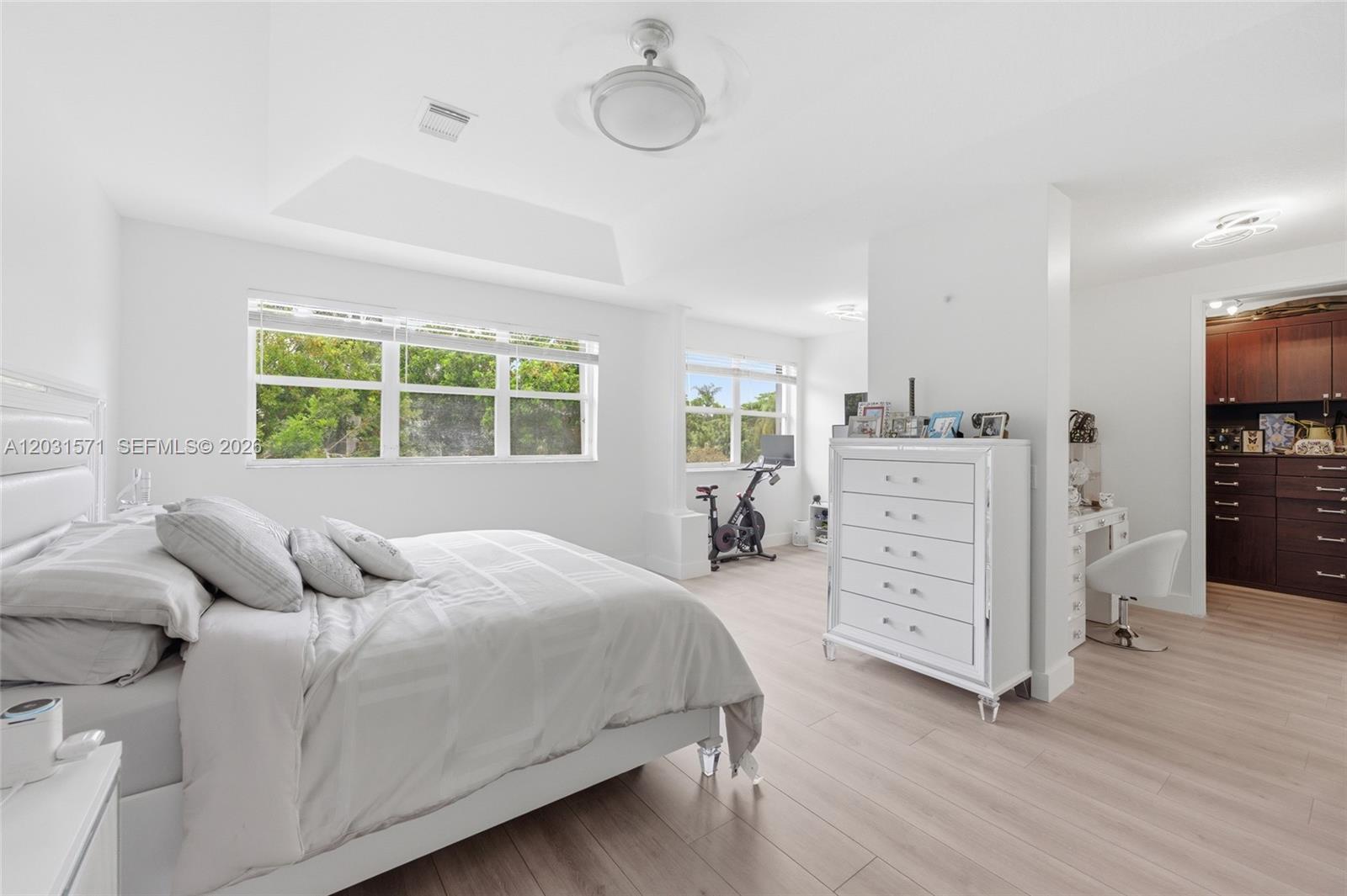 WINDSOR PALMS - Residential