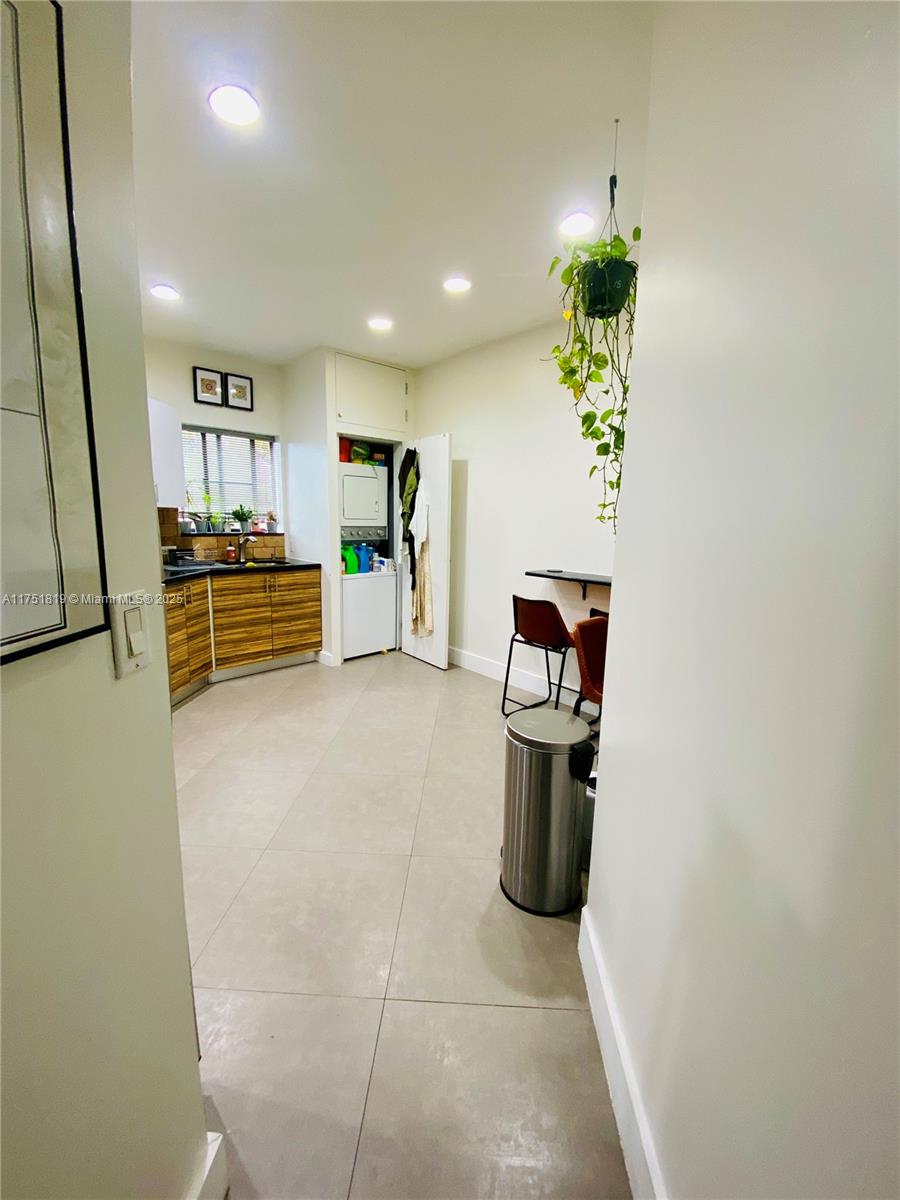 COUNTRY CLUB ESTATES SEC - Residential Income