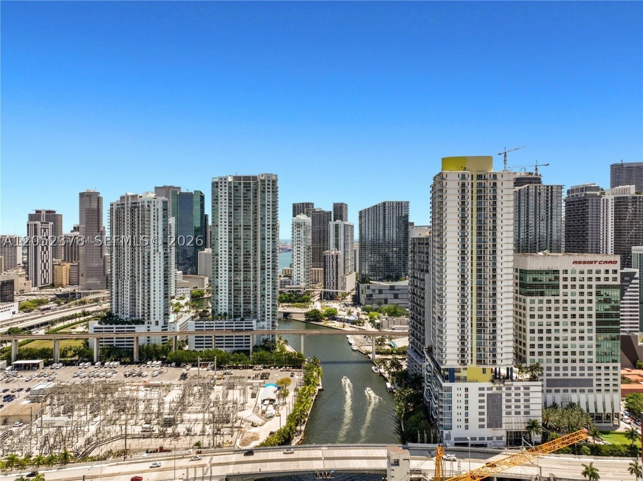 LATITUDE ON THE RIVER CON - Residential