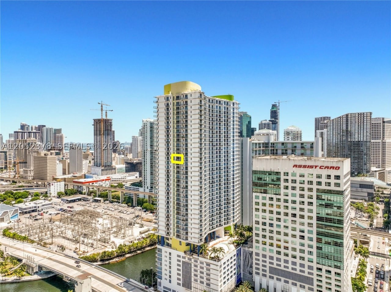 LATITUDE ON THE RIVER CON - Residential