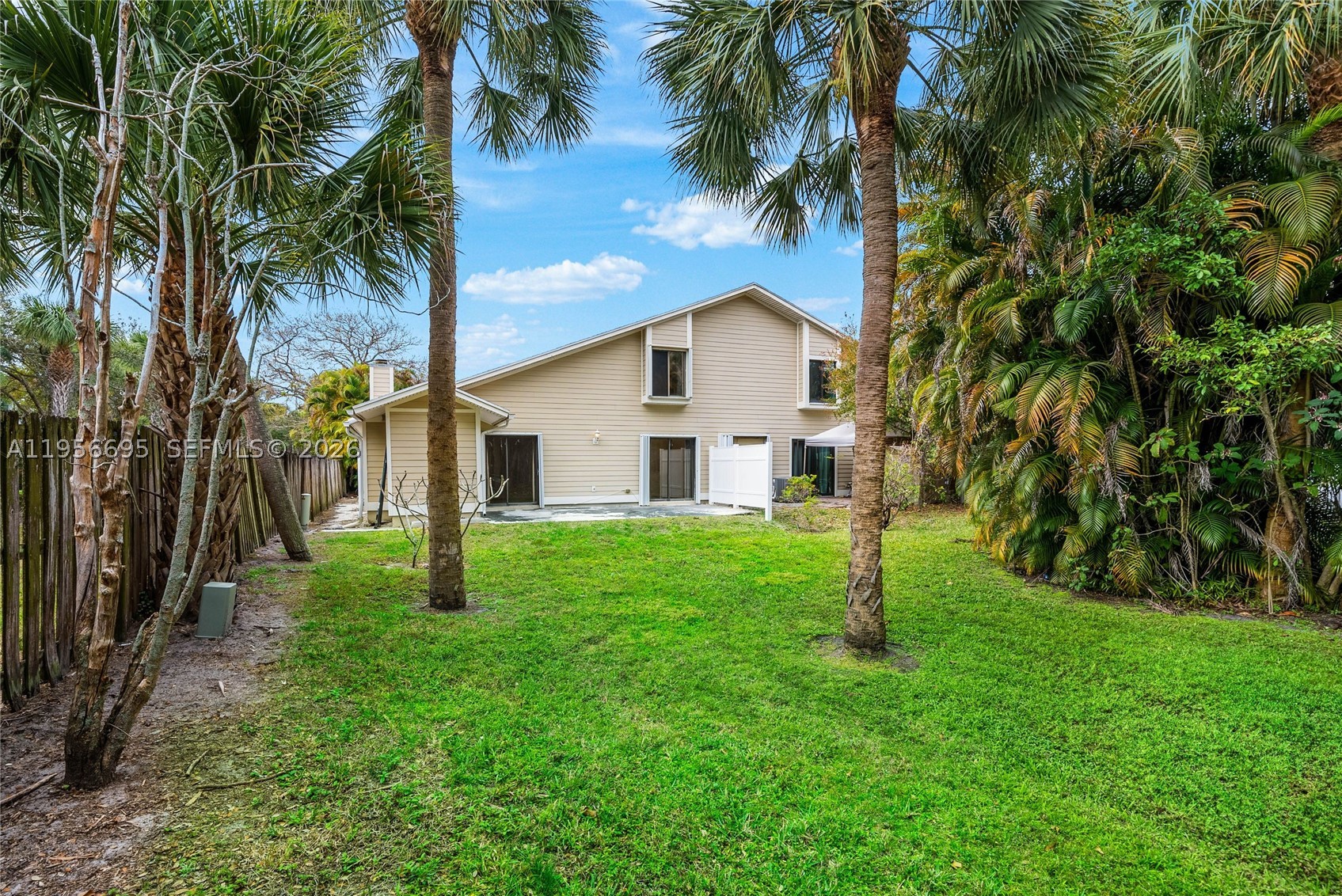 SUMMER WINDS OF JUPITER - Residential