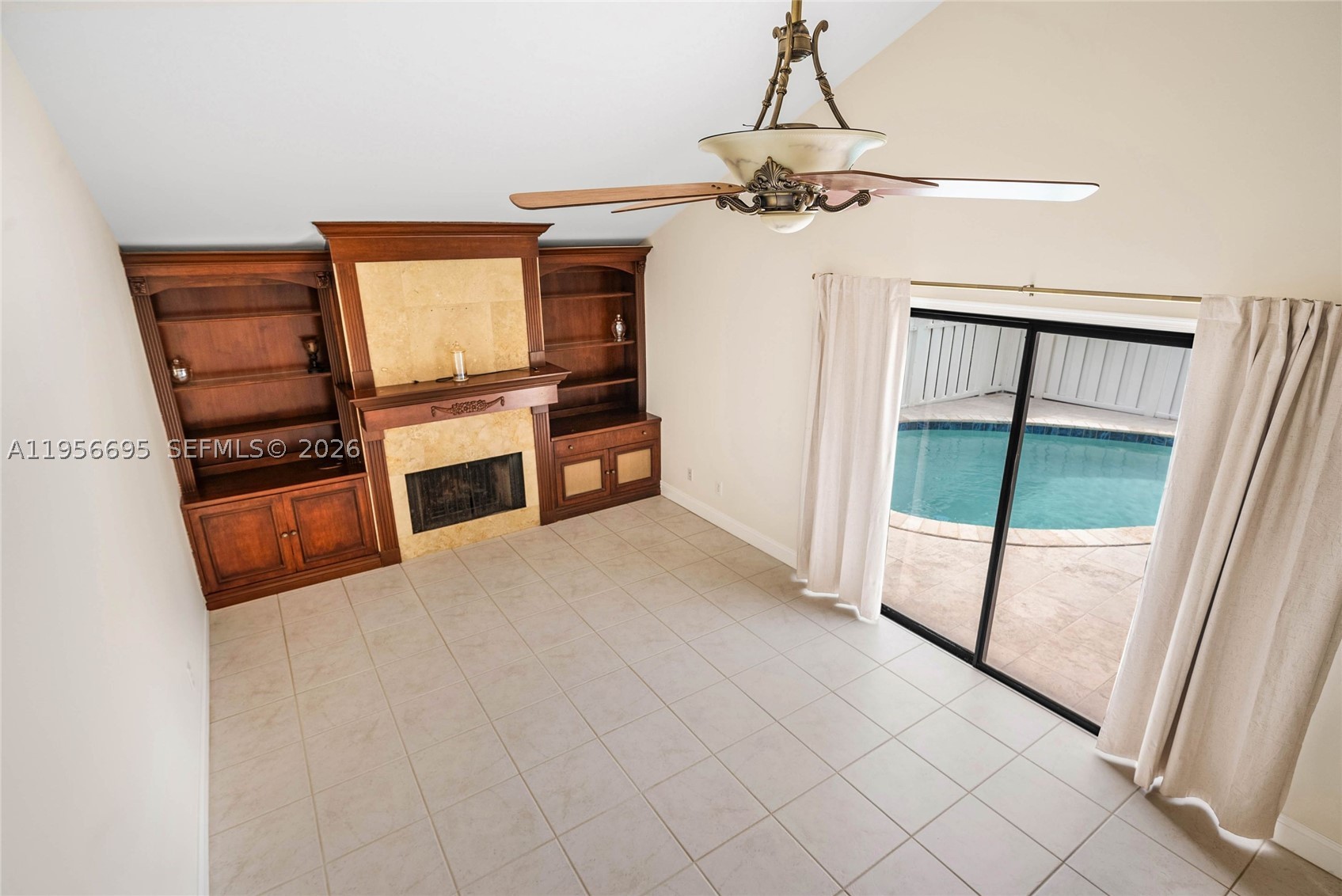 SUMMER WINDS OF JUPITER - Residential