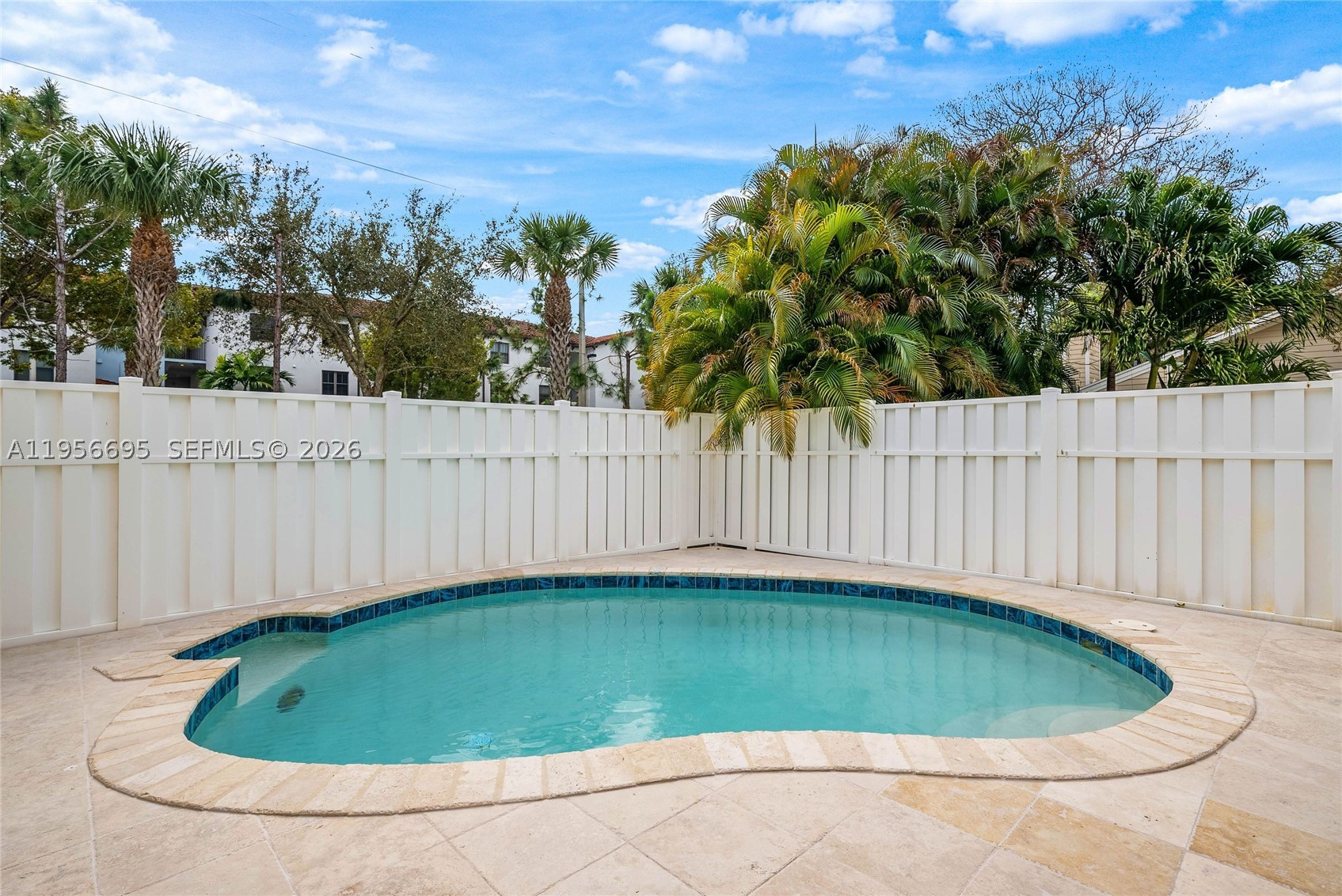 SUMMER WINDS OF JUPITER - Residential