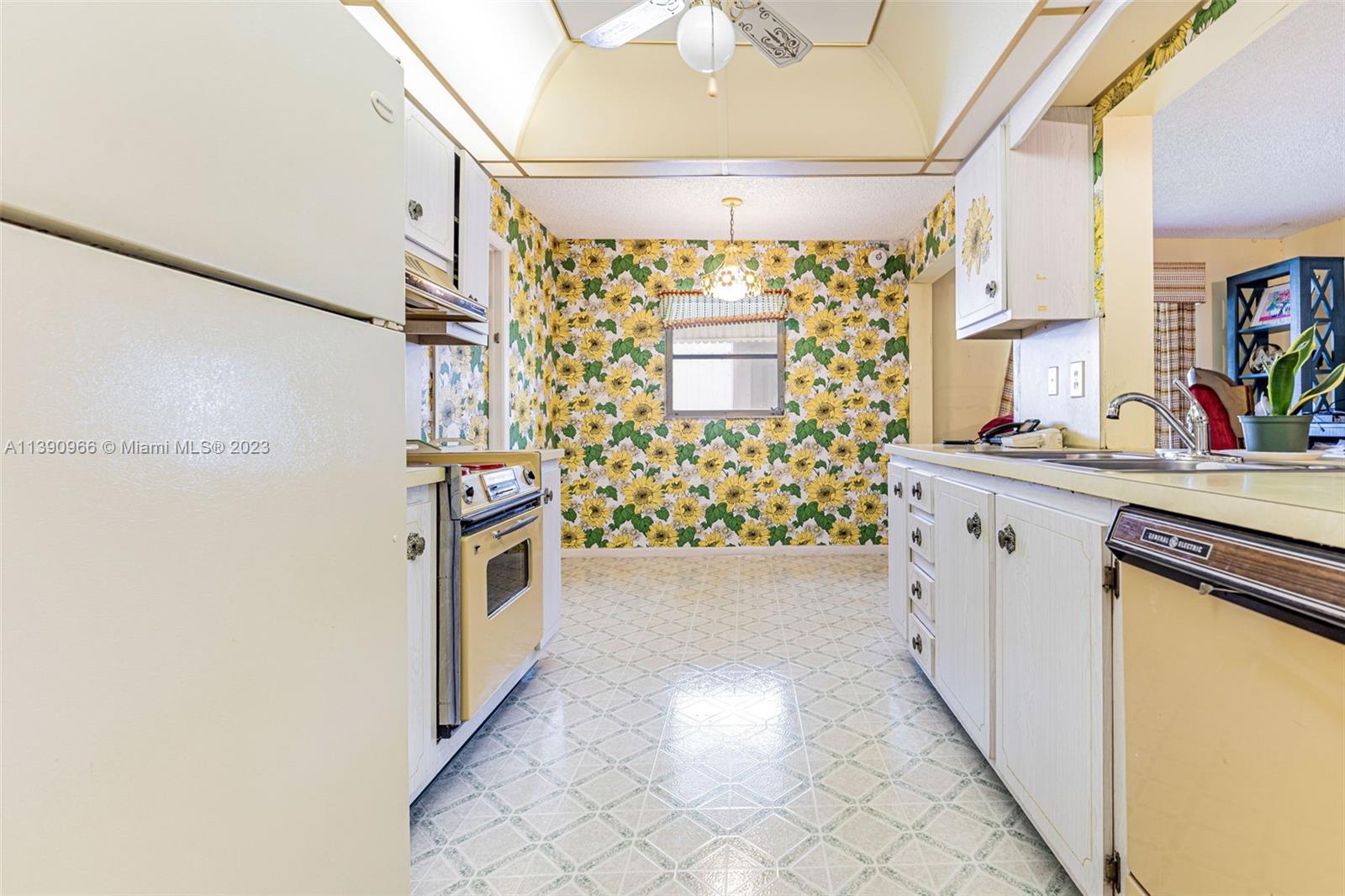 LAUDERDALE WEST SEC 4 - Residential