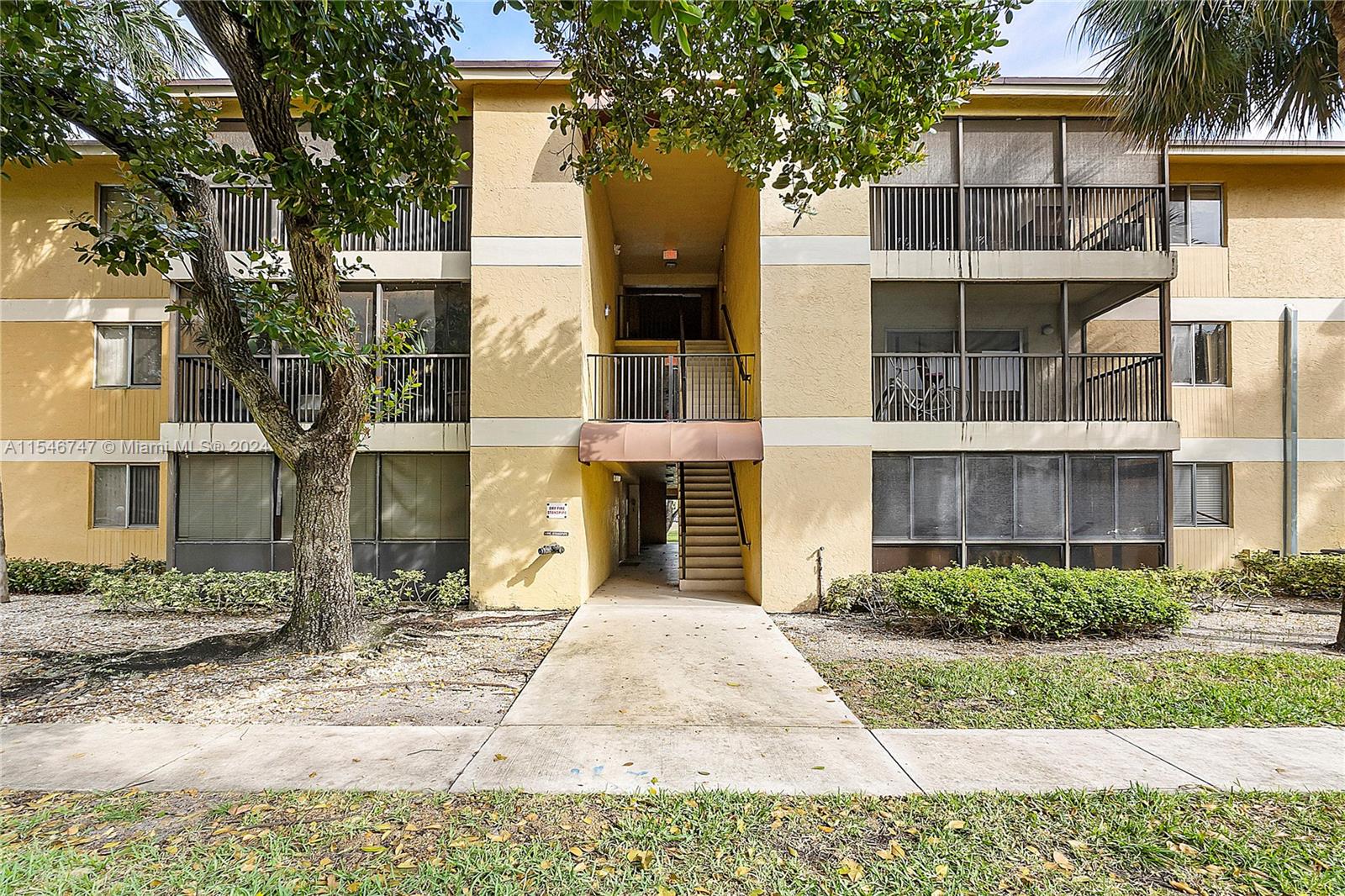 OAKLAND FOREST CLUB CONDO - Residential