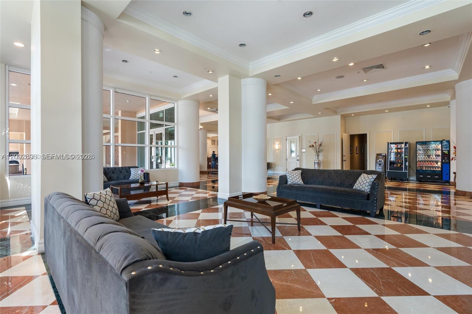 KING DAVID OF SUNNY ISLES - Residential