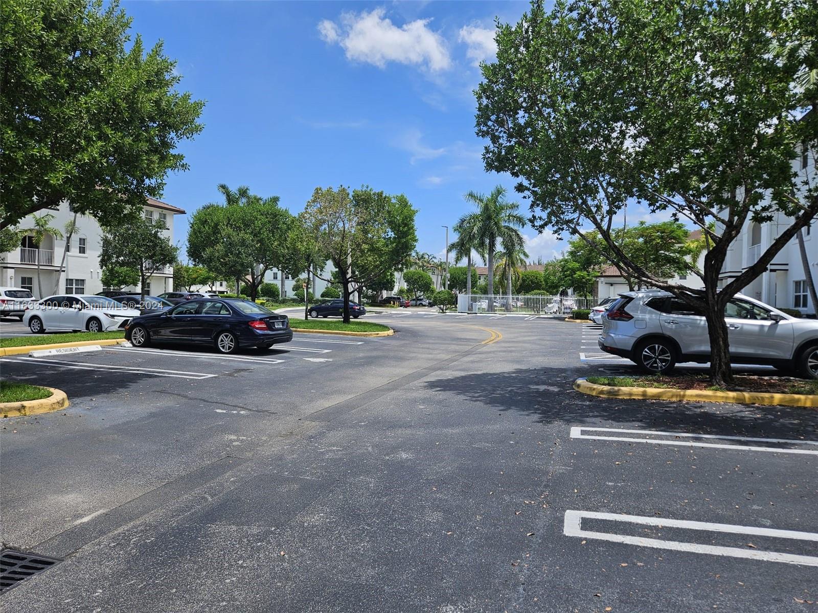 ST MAARTEN AT GRAND BAY C - Residential Lease
