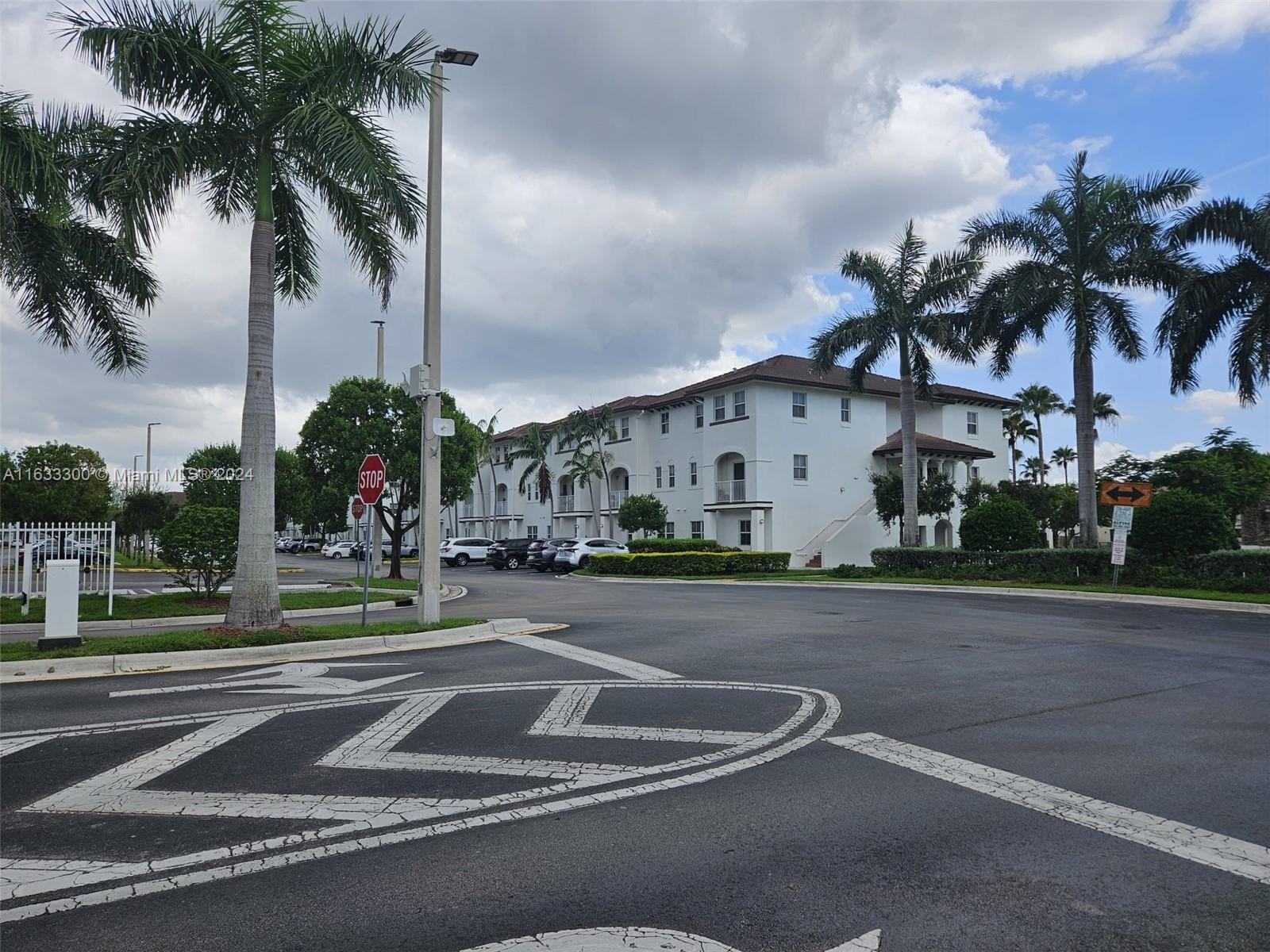 ST MAARTEN AT GRAND BAY C - Residential Lease
