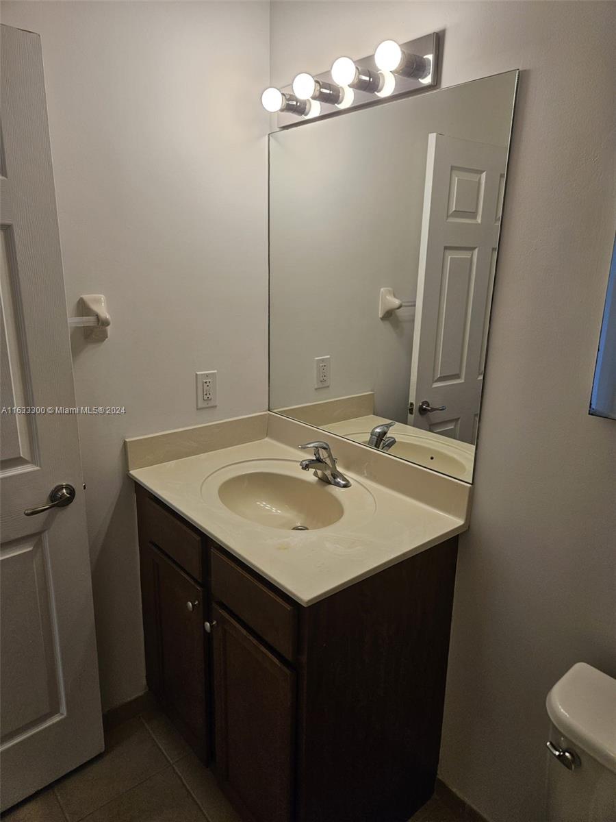 ST MAARTEN AT GRAND BAY C - Residential Lease