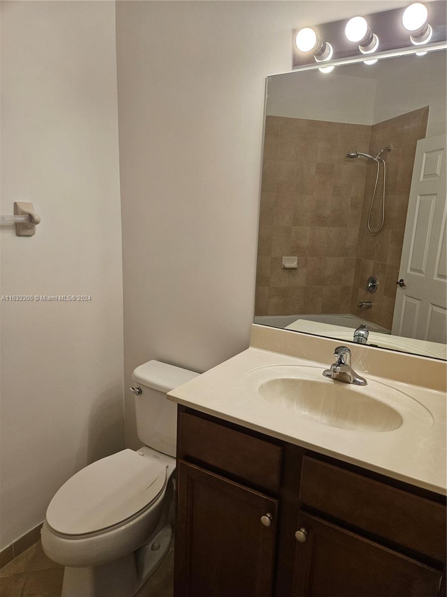 ST MAARTEN AT GRAND BAY C - Residential Lease