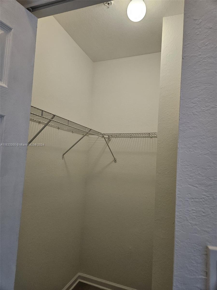 ST MAARTEN AT GRAND BAY C - Residential Lease
