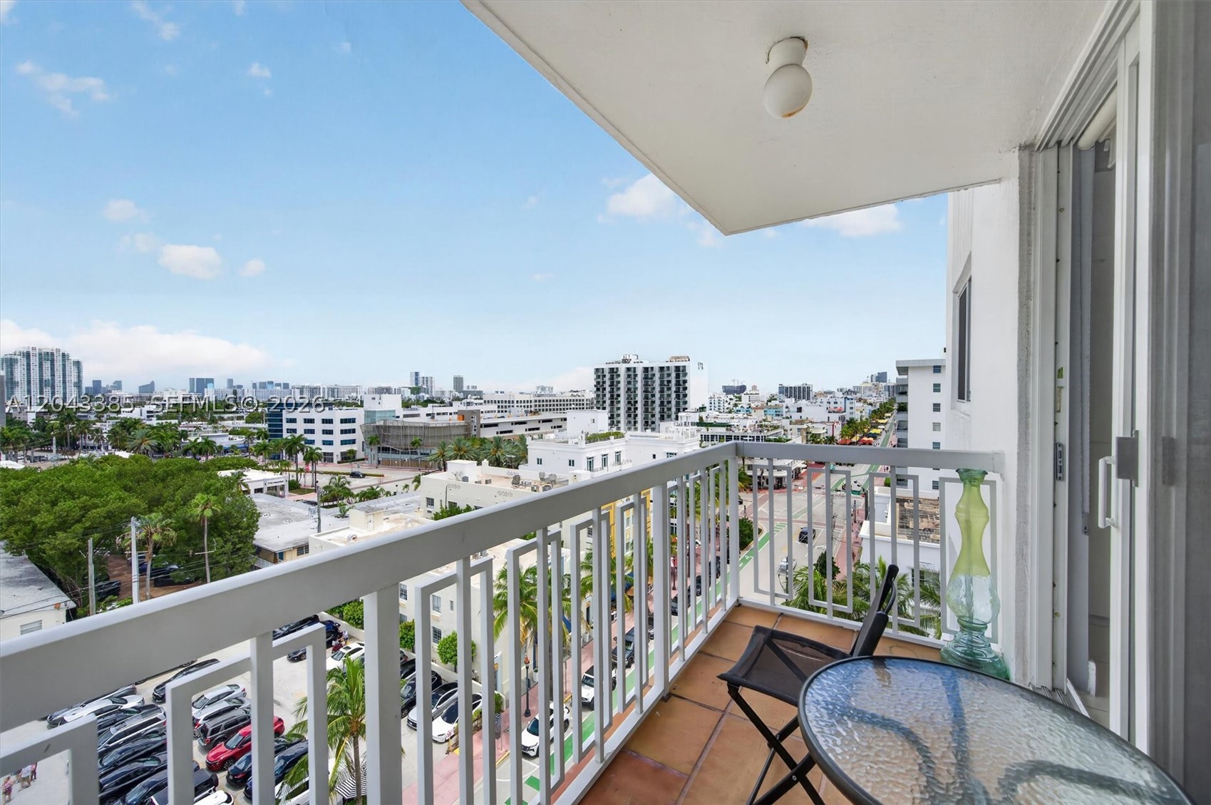 THE PRESIDENTIAL CONDO - Residential