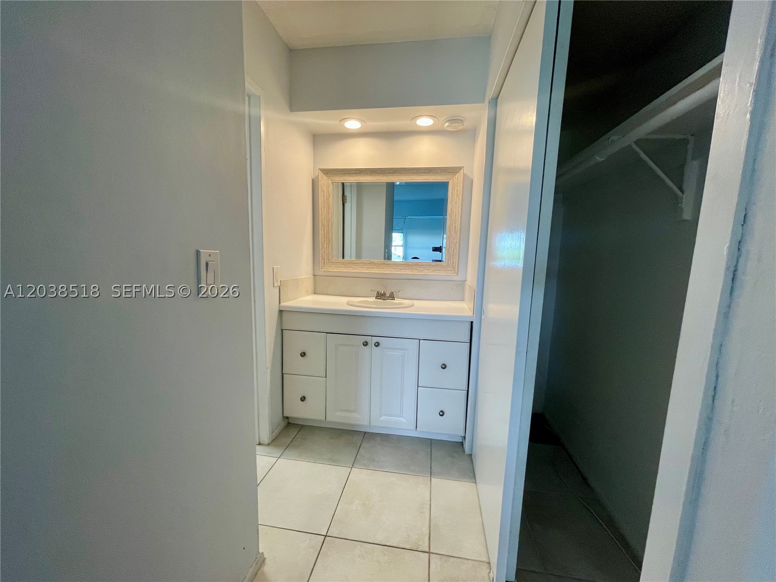 ISLE OF PARADISE CO-OP - Residential Lease