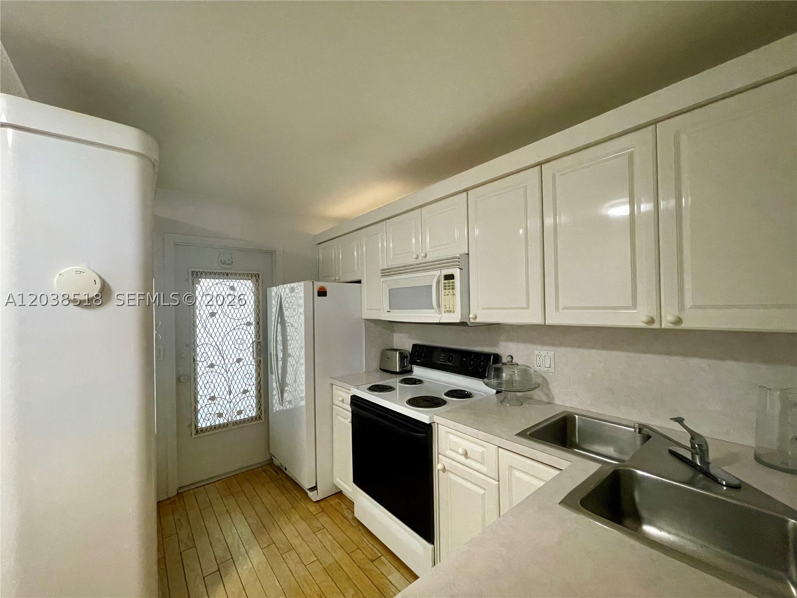ISLE OF PARADISE CO-OP - Residential Lease