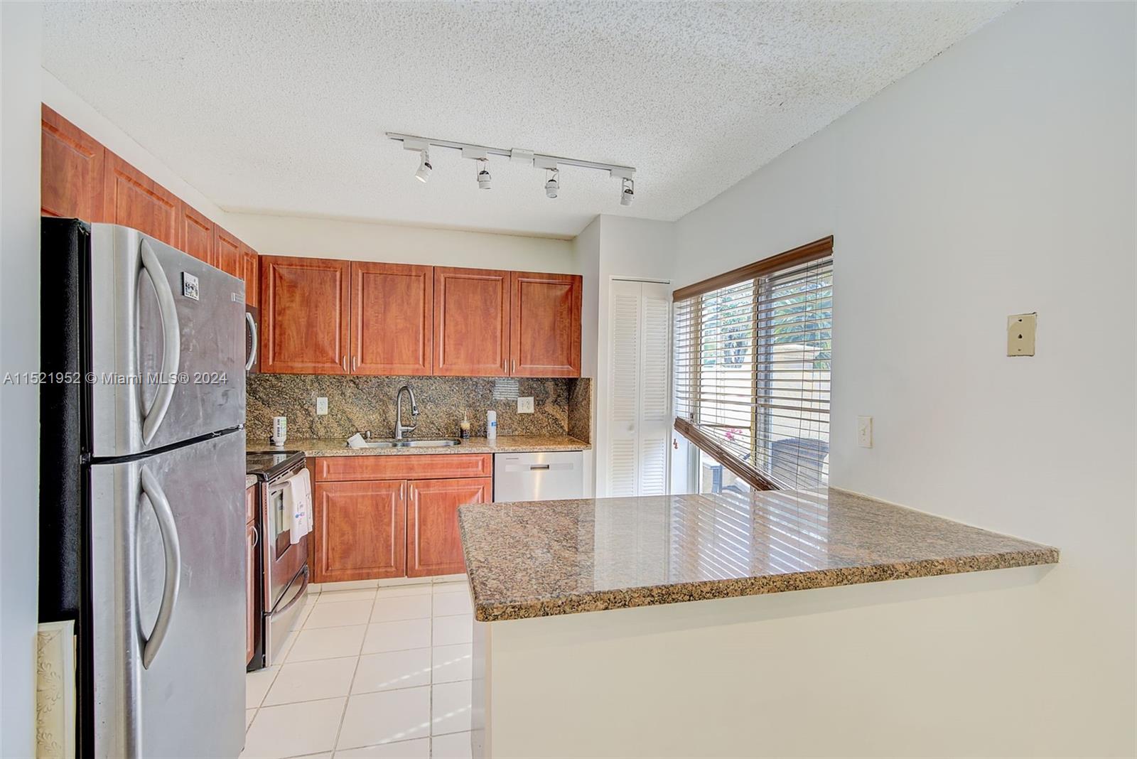 PLUM AT BOCA POINTE CONDO - Residential Lease