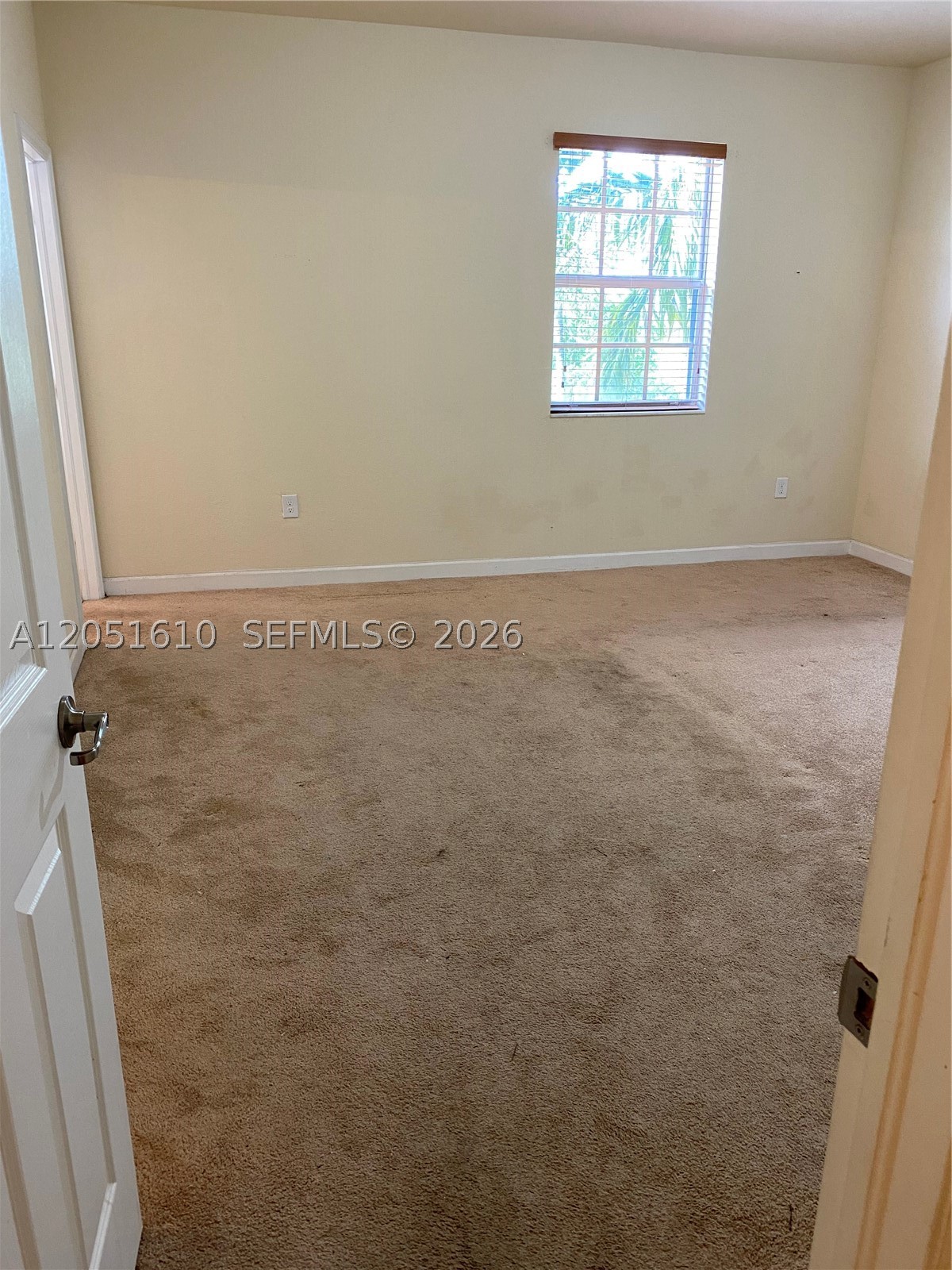 KENDALL COMMONS RESIDENTI - Residential Lease