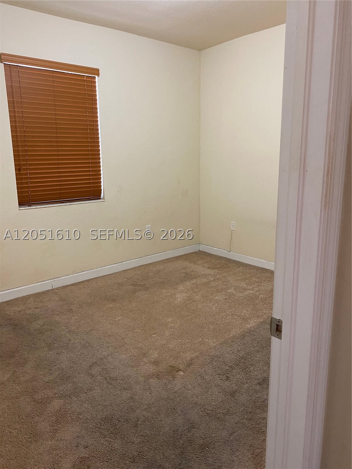 KENDALL COMMONS RESIDENTI - Residential Lease