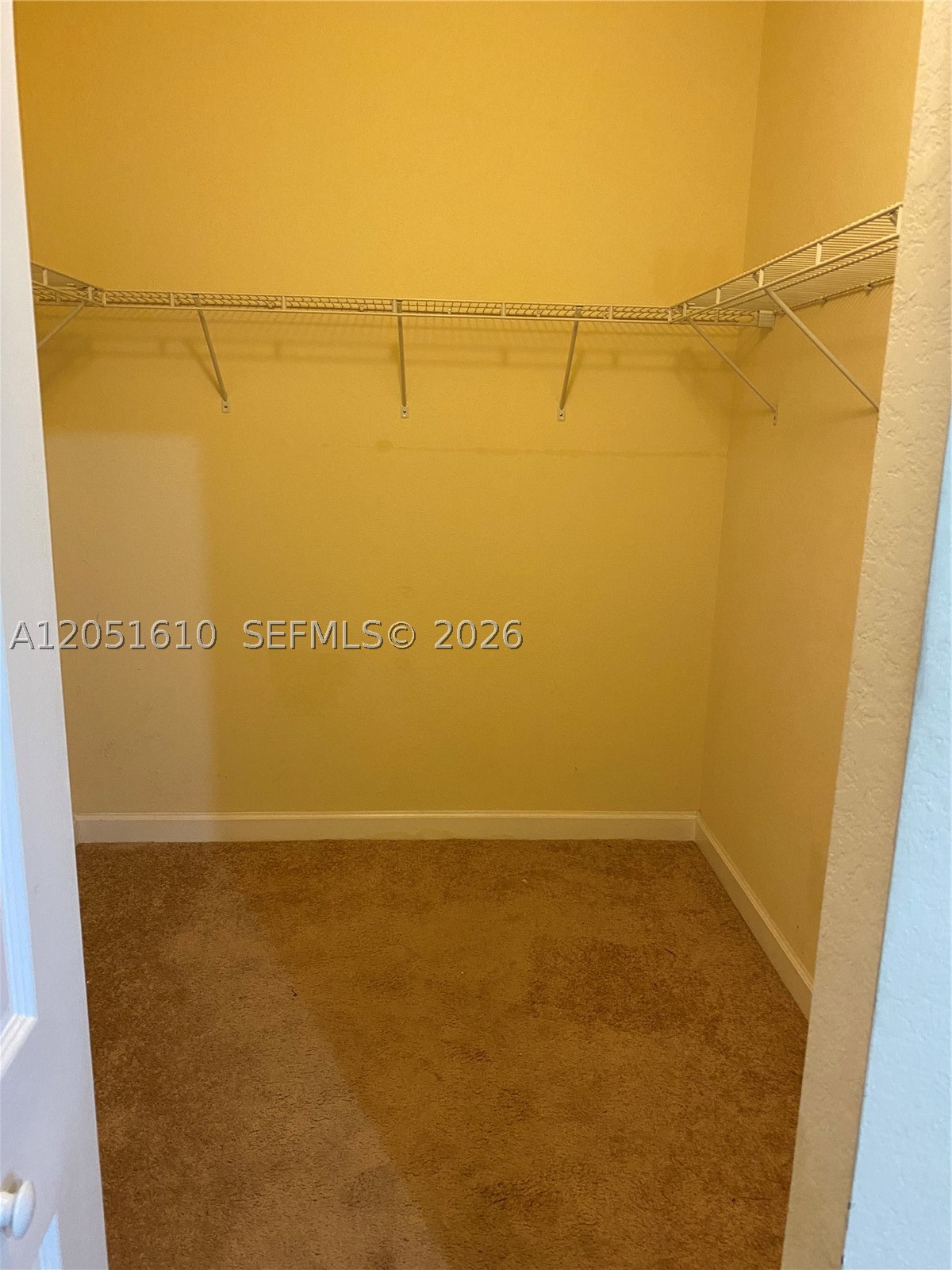 KENDALL COMMONS RESIDENTI - Residential Lease