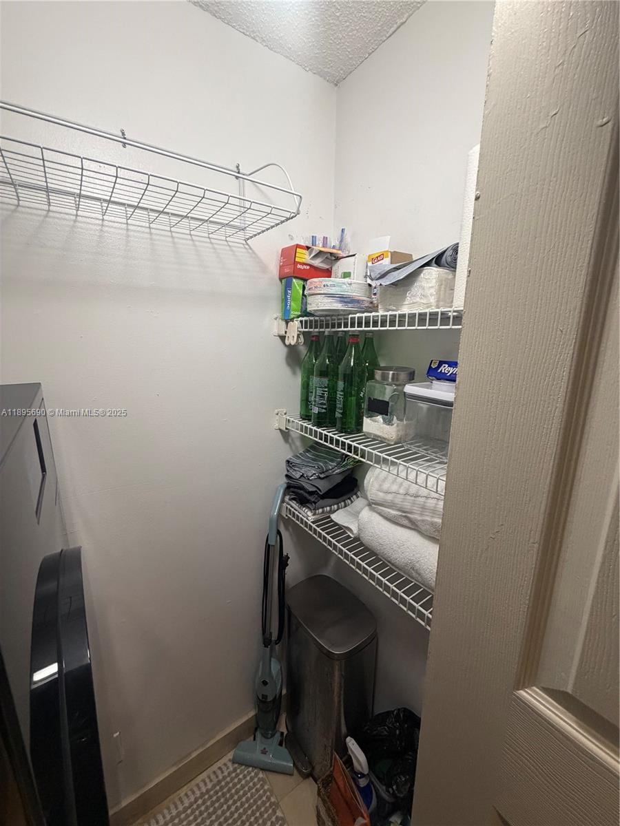 ISOLA CONDO - Residential Lease