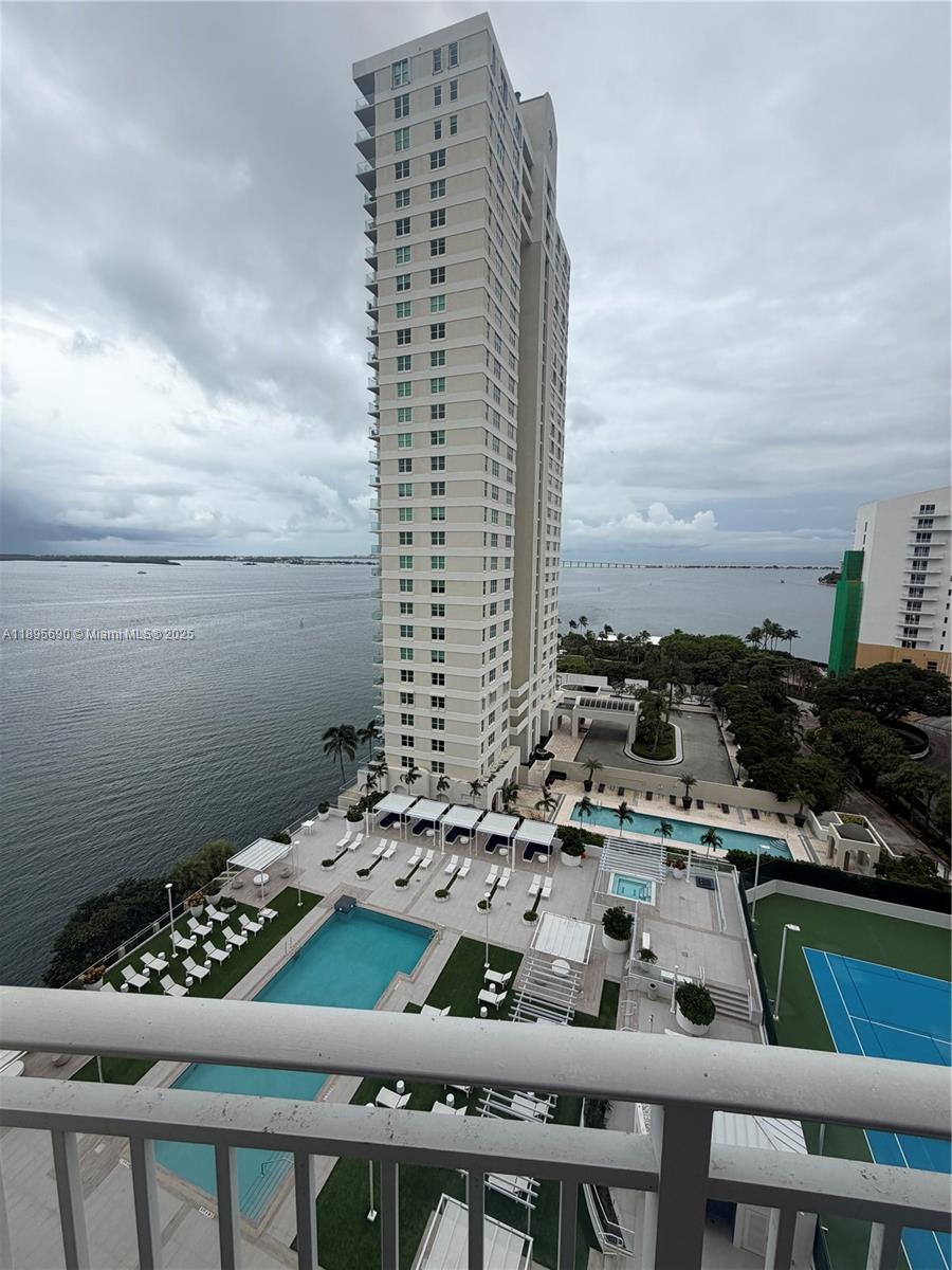 ISOLA CONDO - Residential Lease