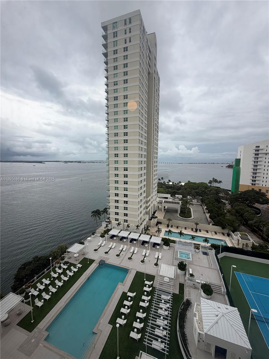 ISOLA CONDO - Residential Lease