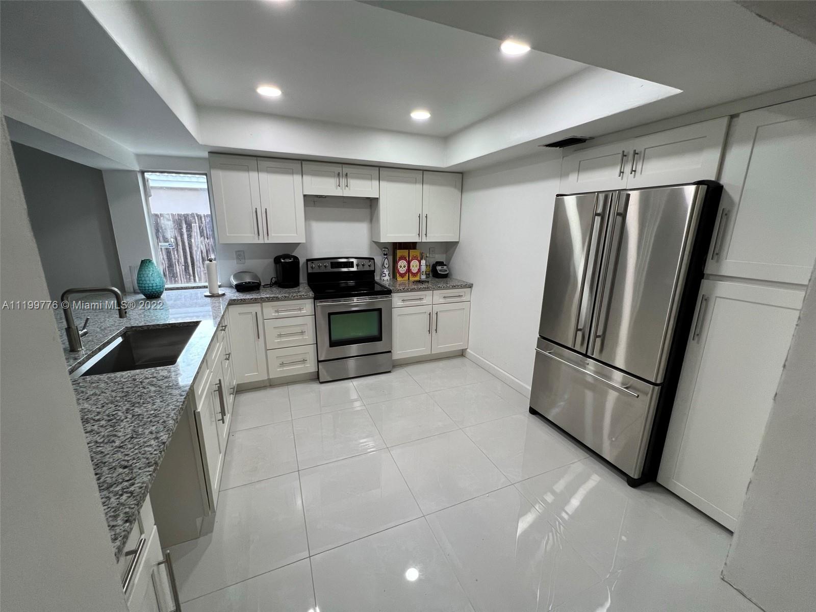 LAUDERDALE LAKES NORTHGAT - Residential