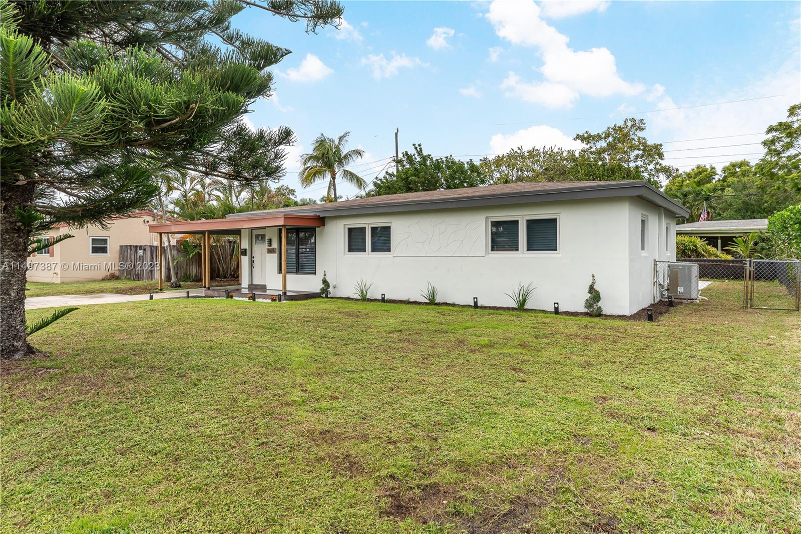 LYONS PARK - Residential