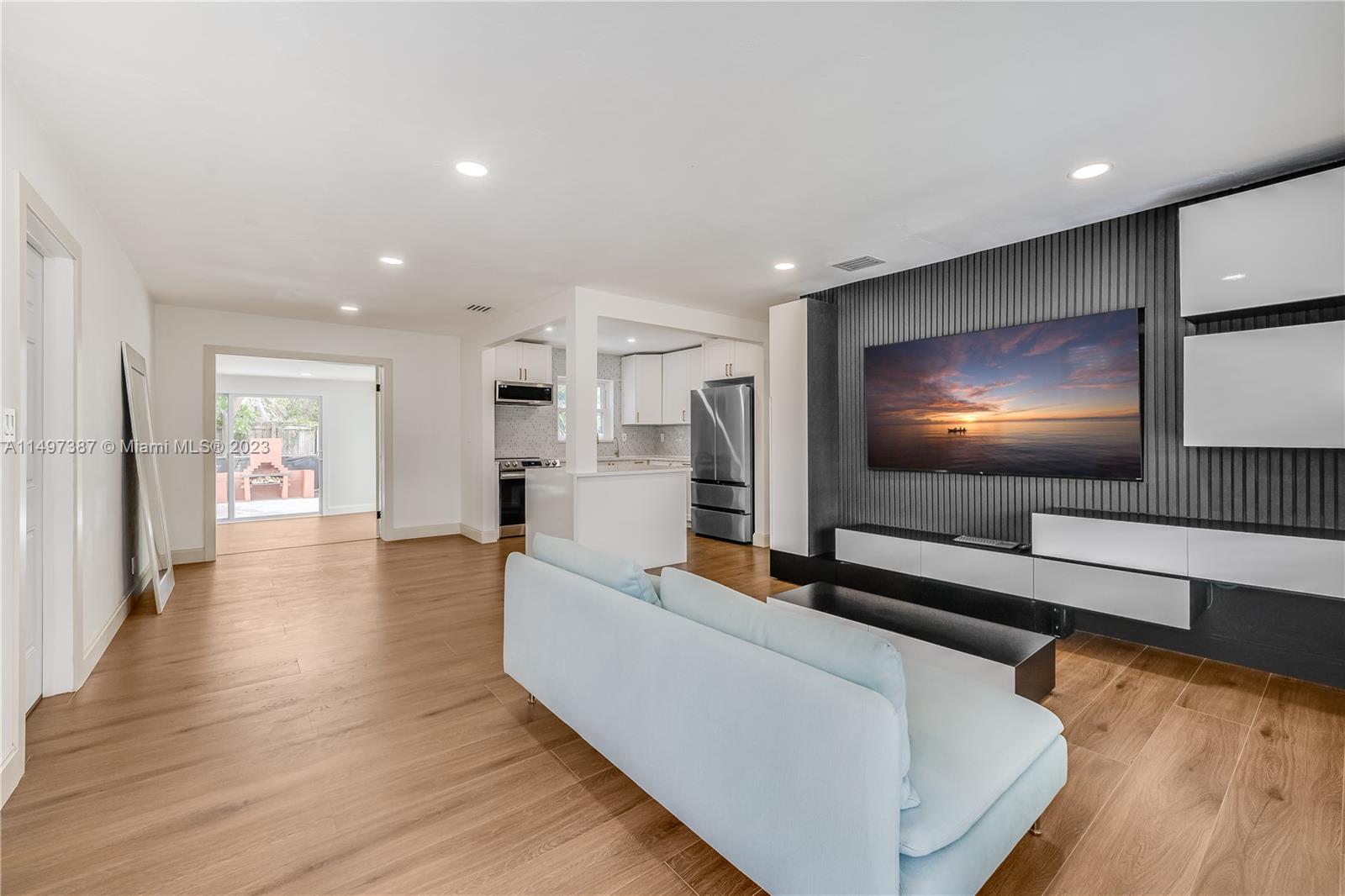 LYONS PARK - Residential