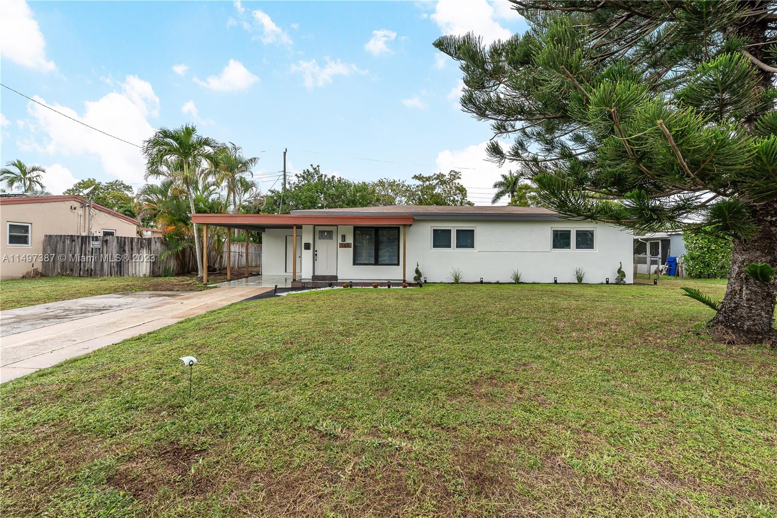 LYONS PARK - Residential