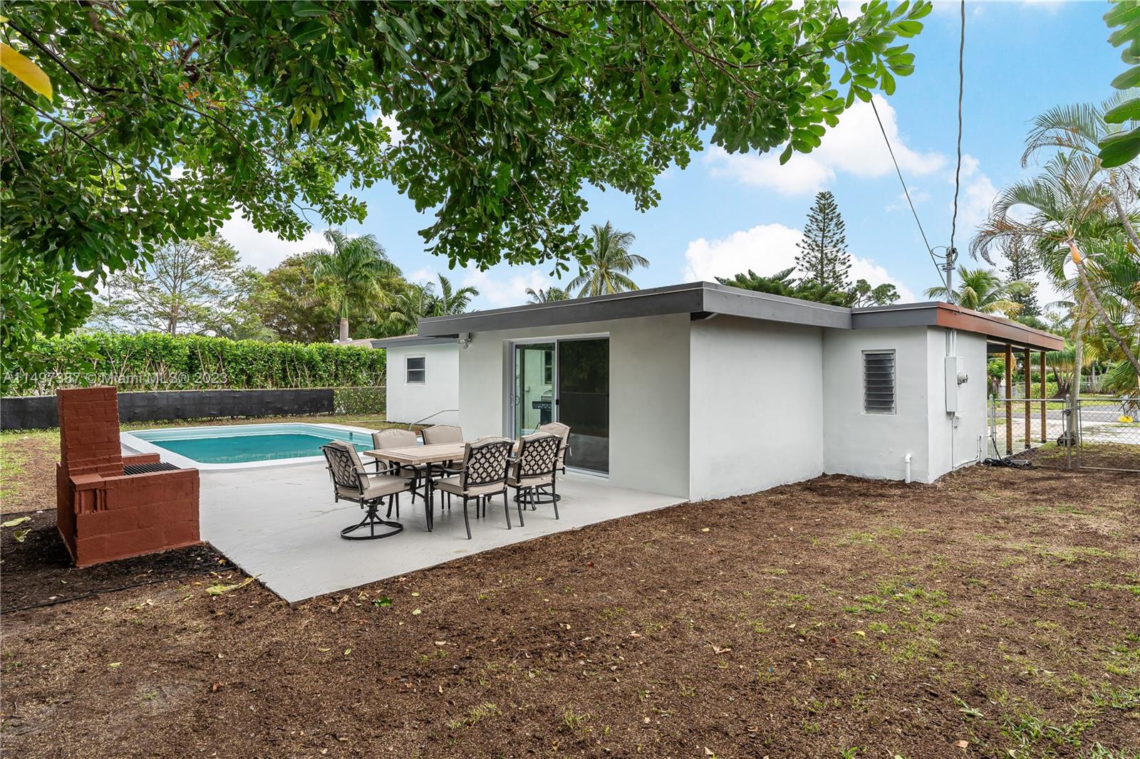 LYONS PARK - Residential