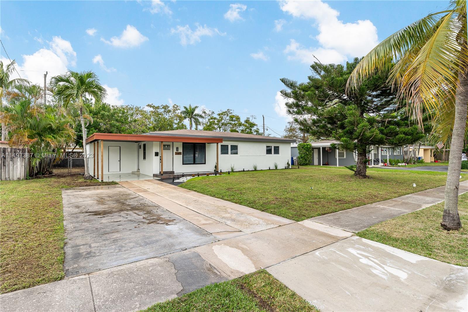LYONS PARK - Residential