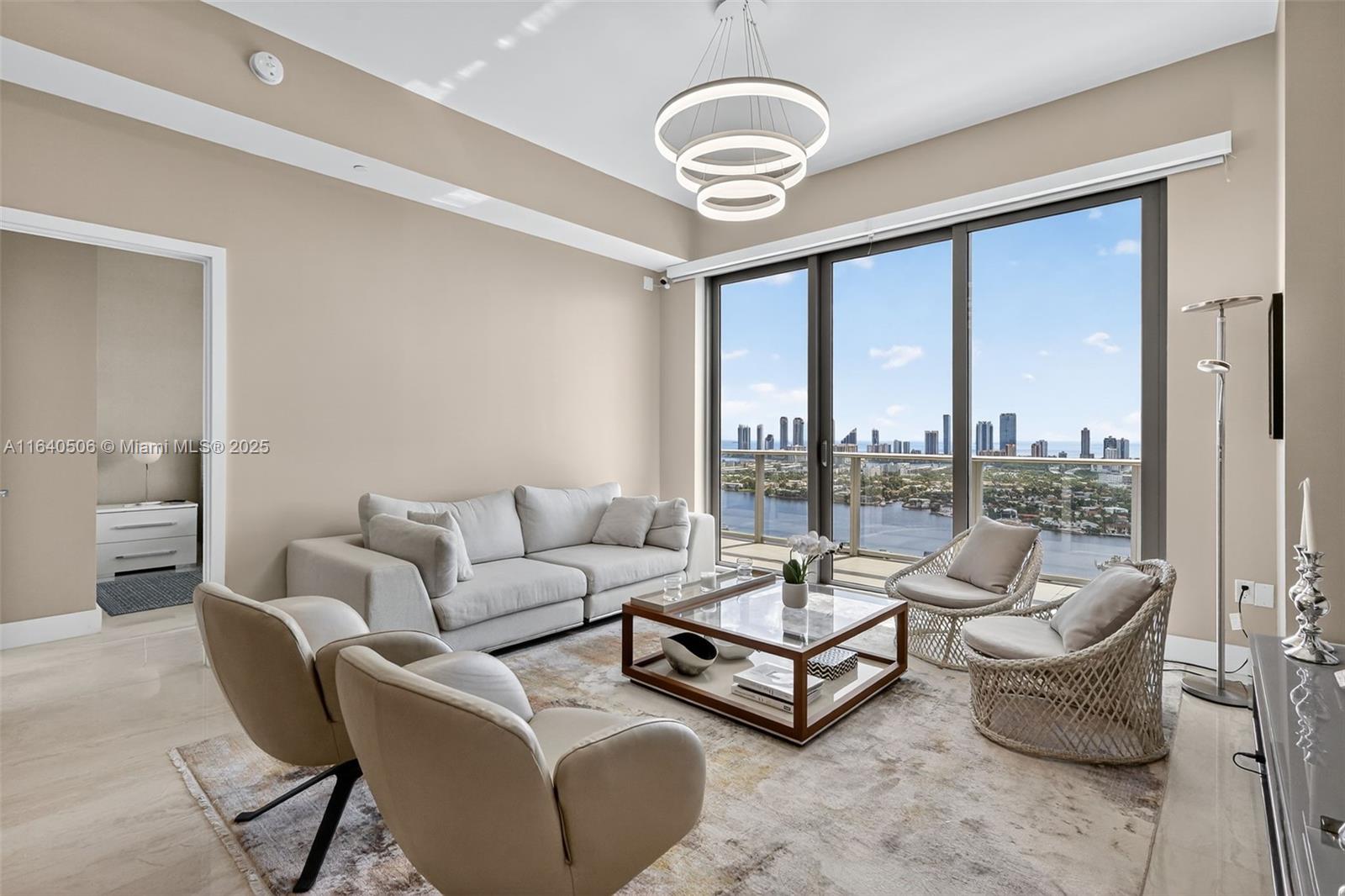 THE HARBOUR SOUTH CONDO - Residential