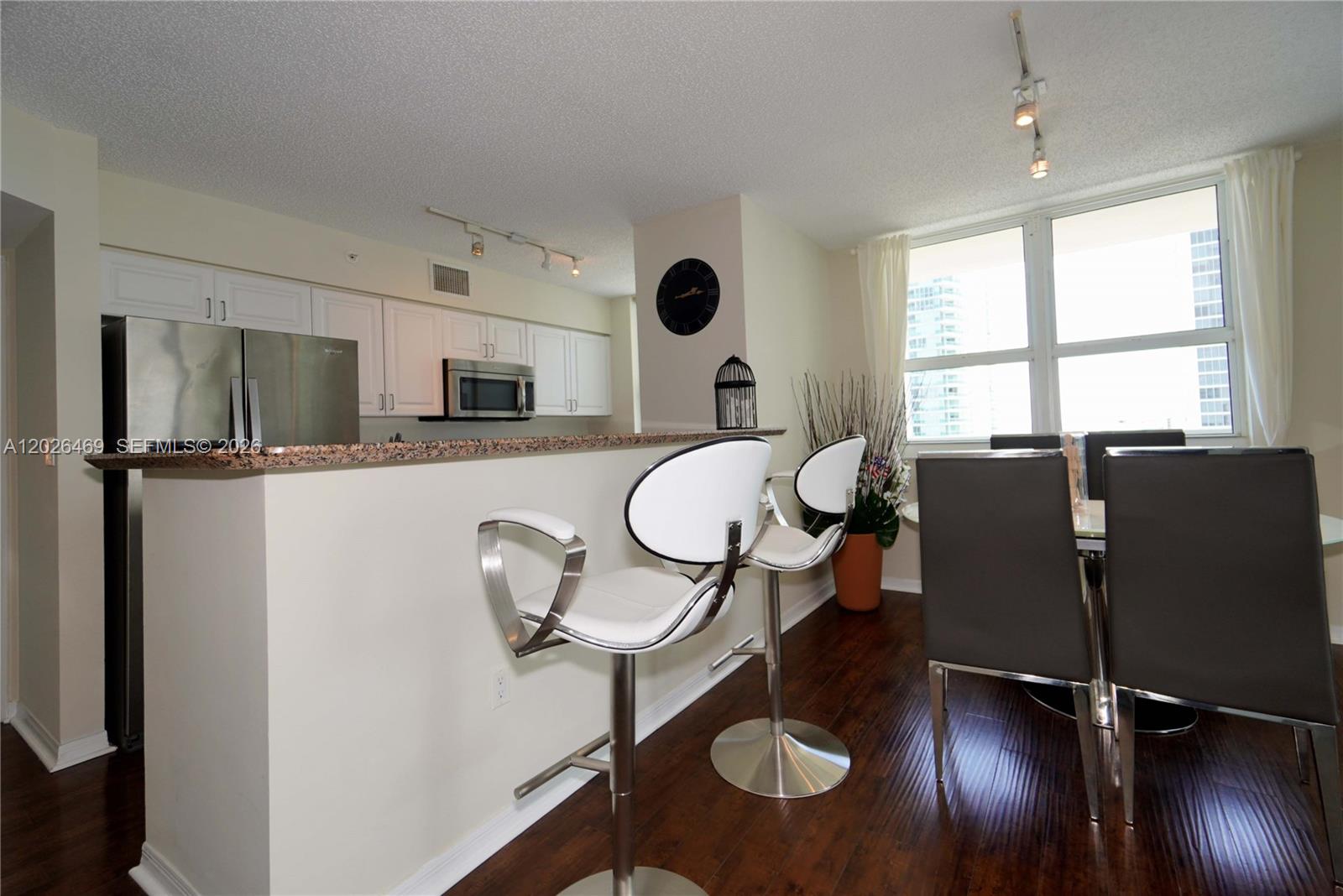THE MARK ON BRICKELL COND - Residential Lease