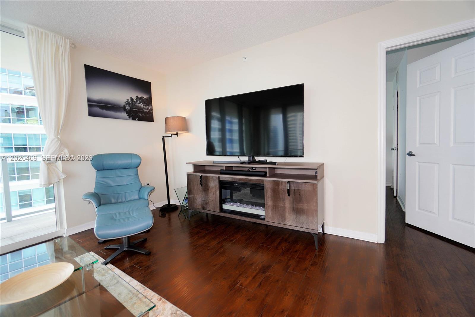 THE MARK ON BRICKELL COND - Residential Lease