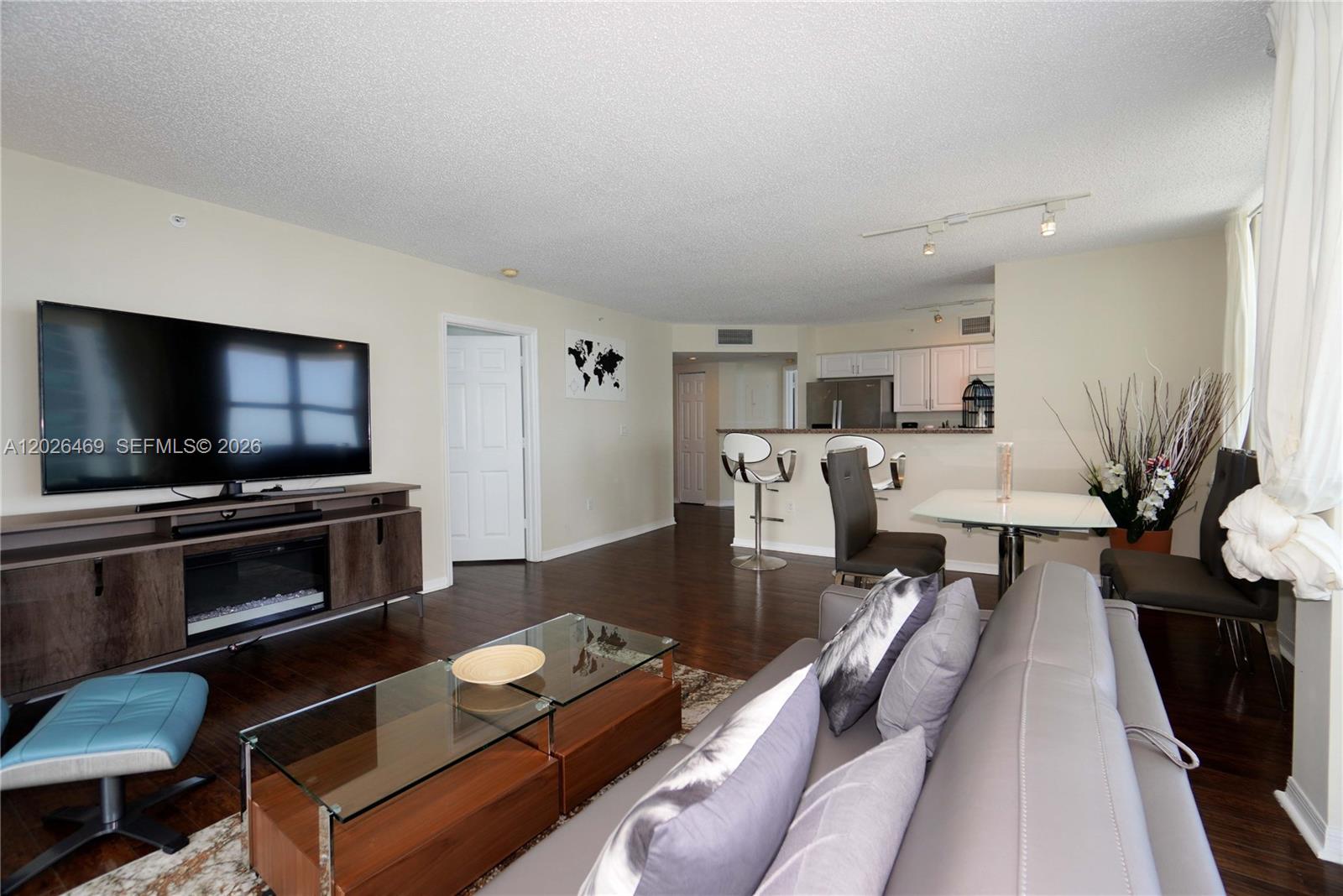 THE MARK ON BRICKELL COND - Residential Lease