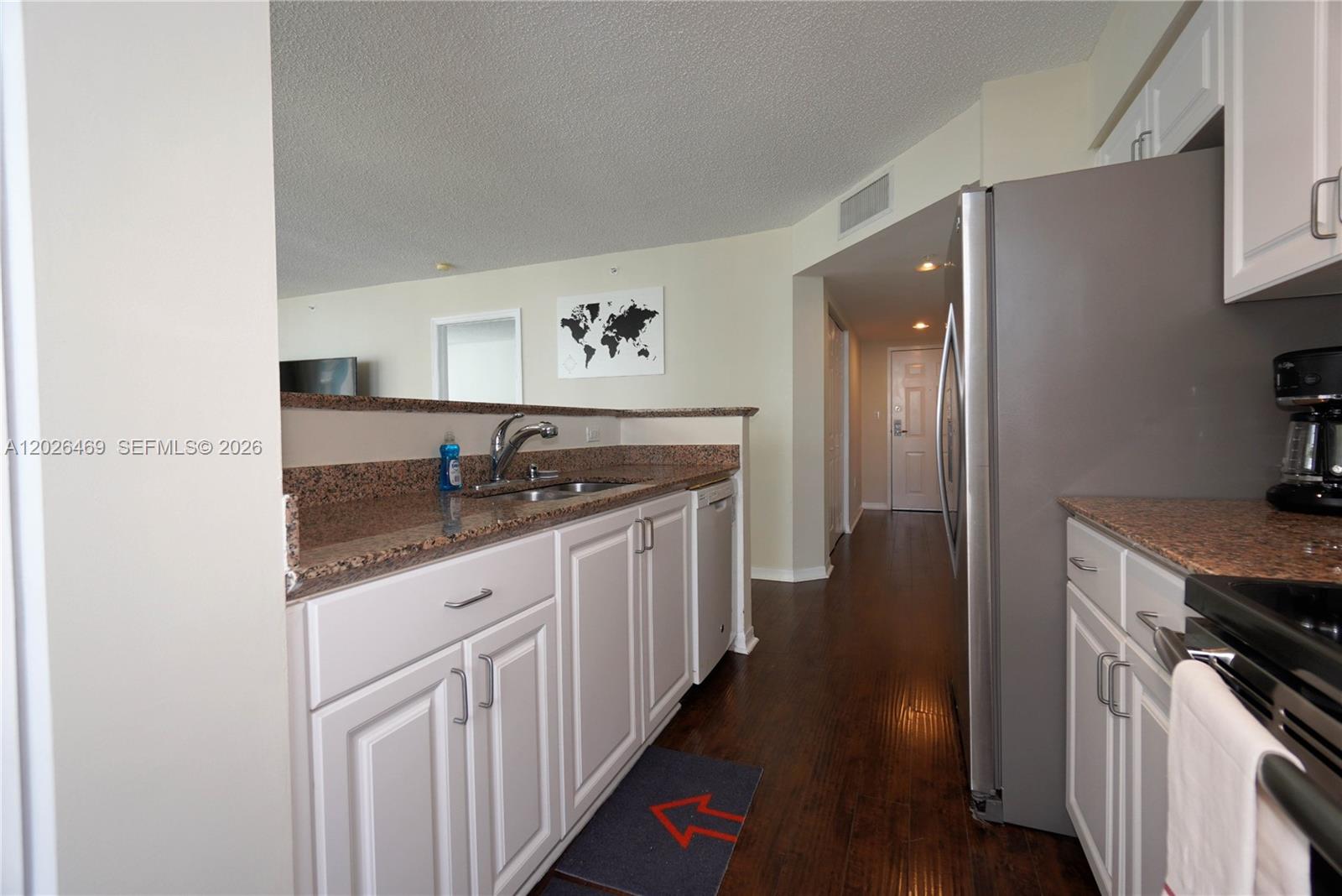THE MARK ON BRICKELL COND - Residential Lease