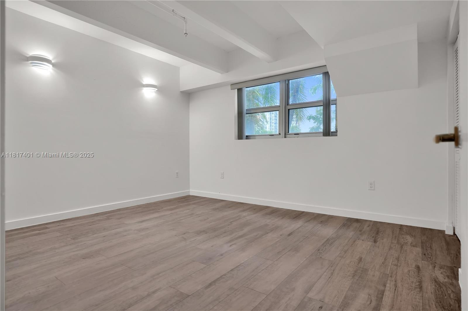 MIAMI BEACH IMPROVEMENT C - Residential Lease