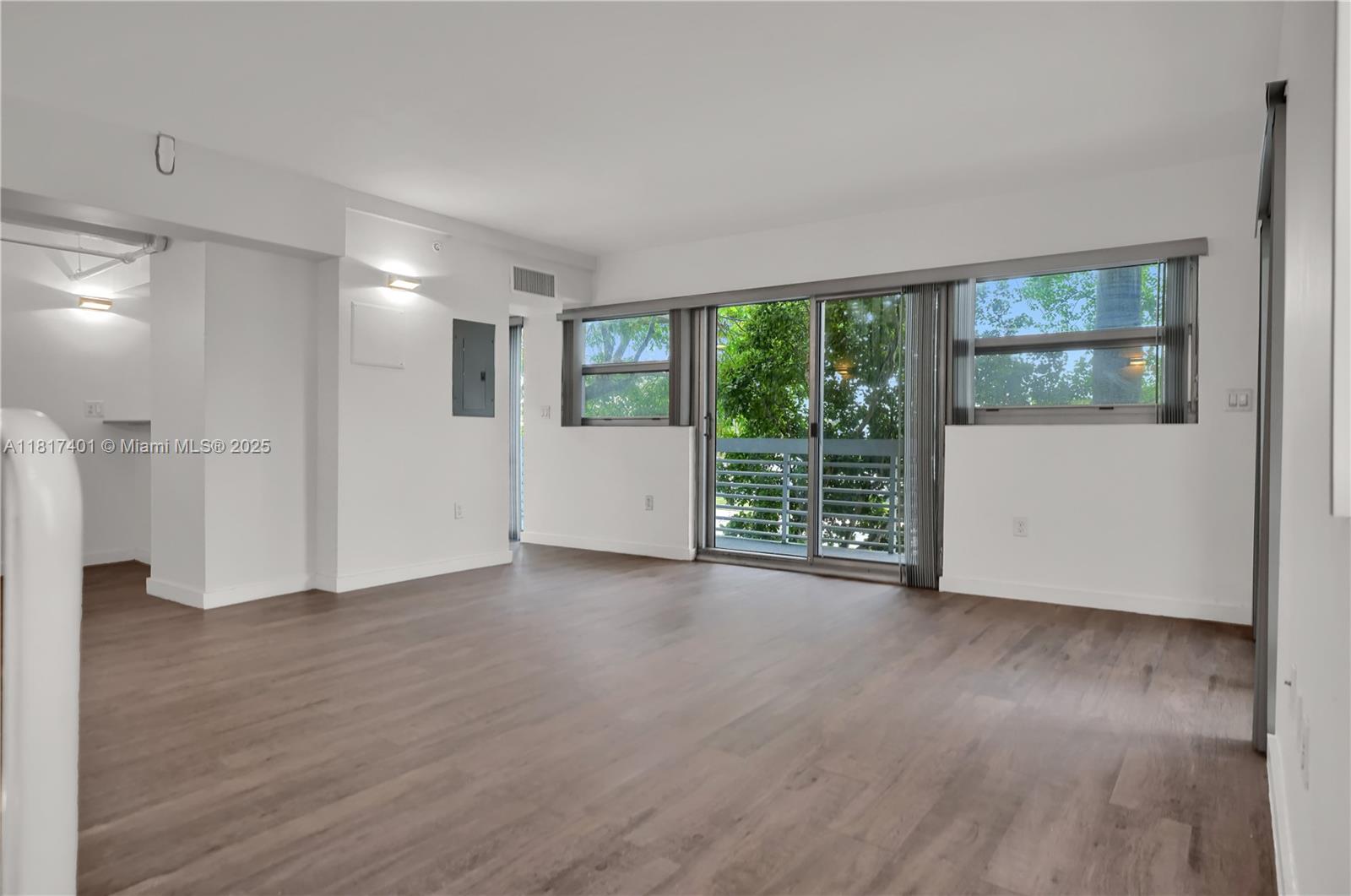 MIAMI BEACH IMPROVEMENT C - Residential Lease