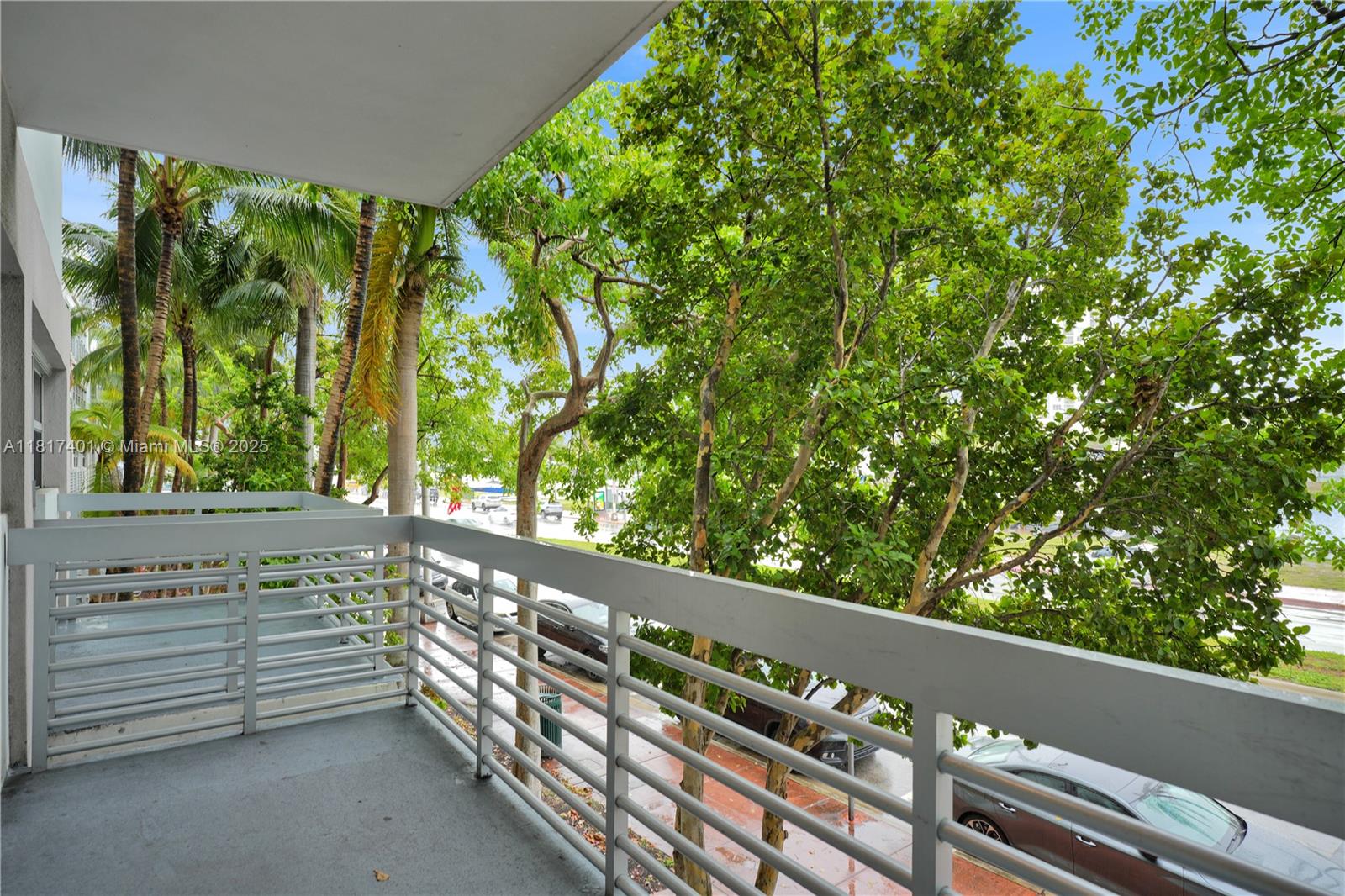MIAMI BEACH IMPROVEMENT C - Residential Lease