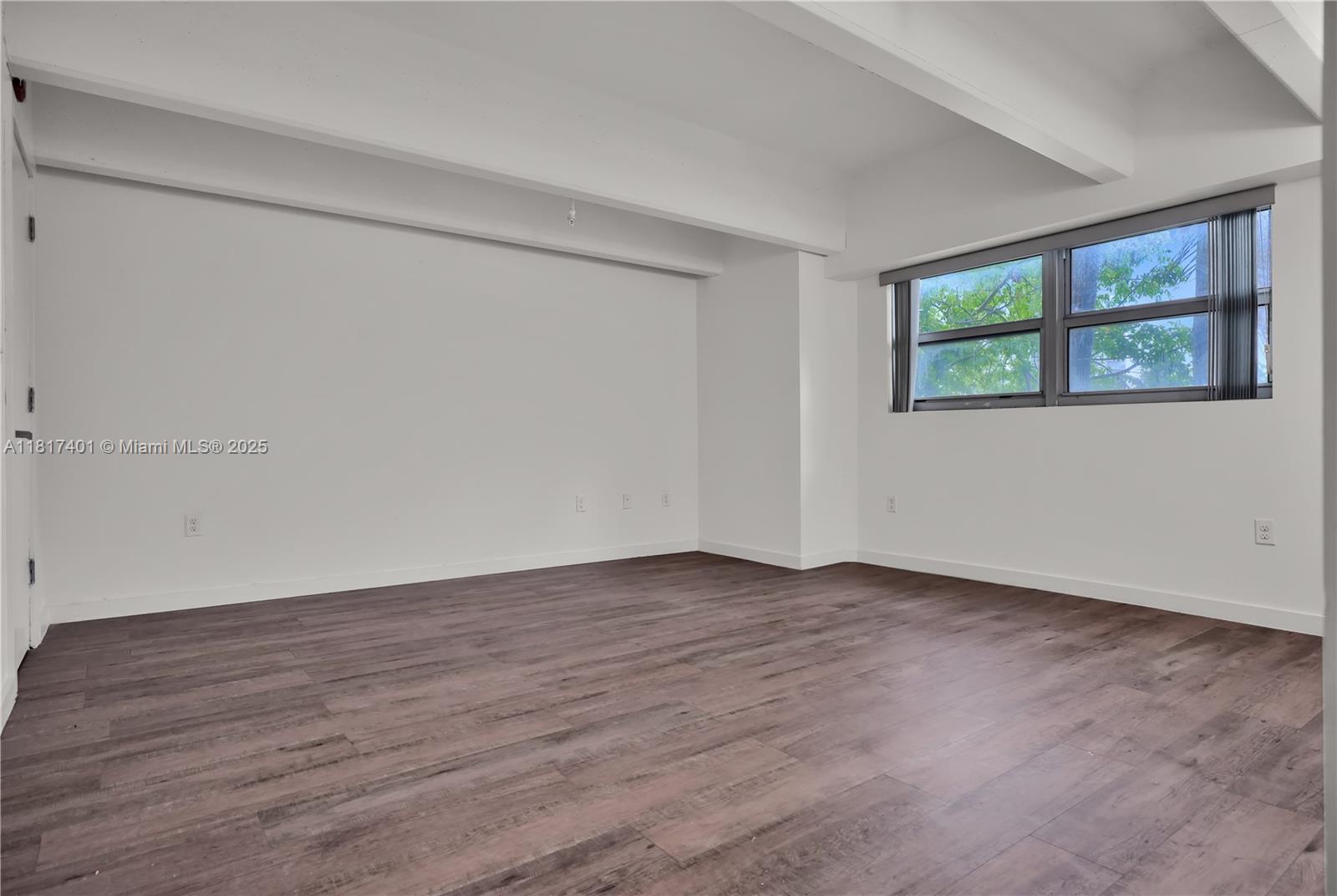 MIAMI BEACH IMPROVEMENT C - Residential Lease